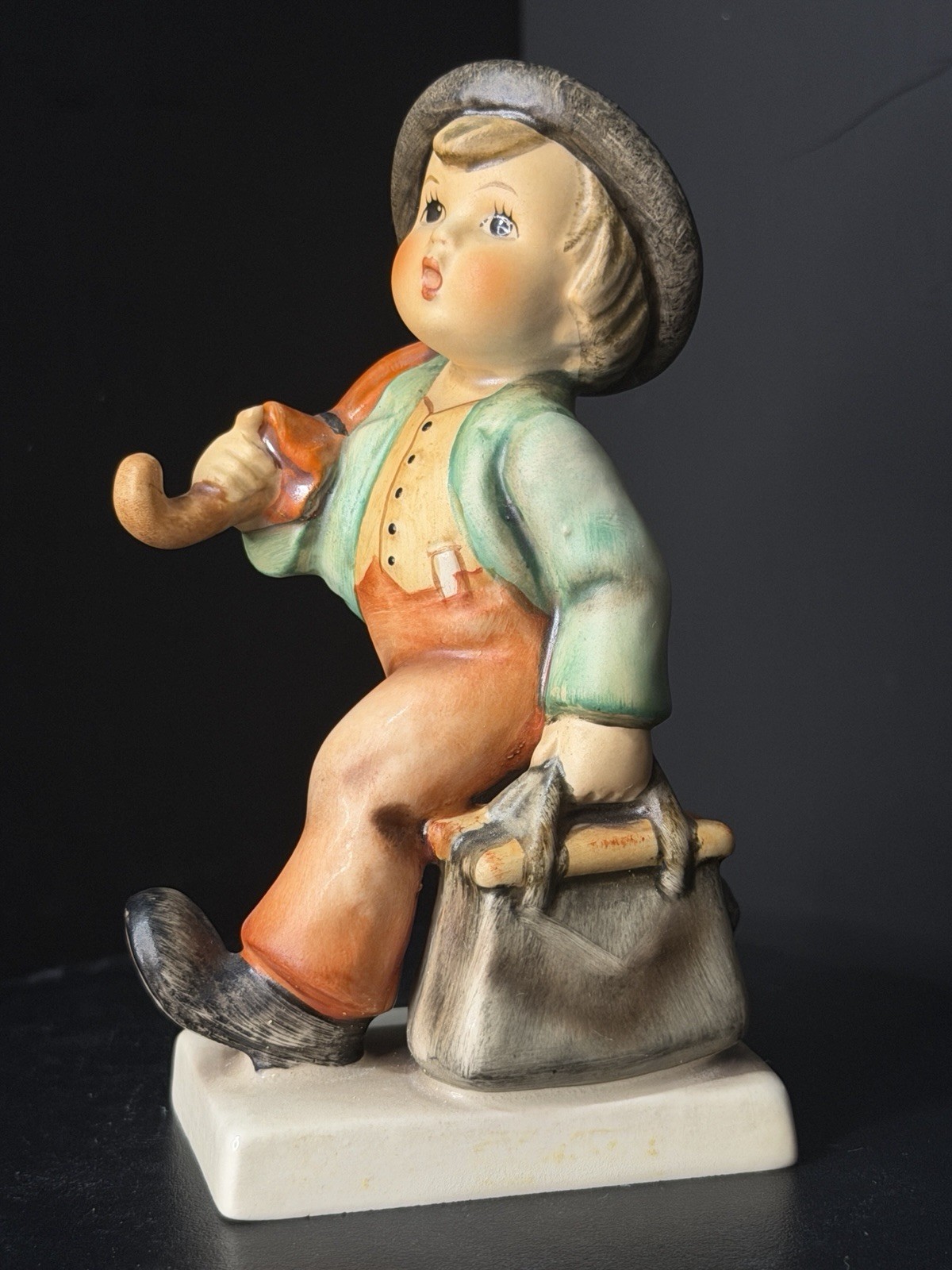 Goebel Hummel Merry Wanderer 11 2/0 No Crazing! Mint Free Shipping