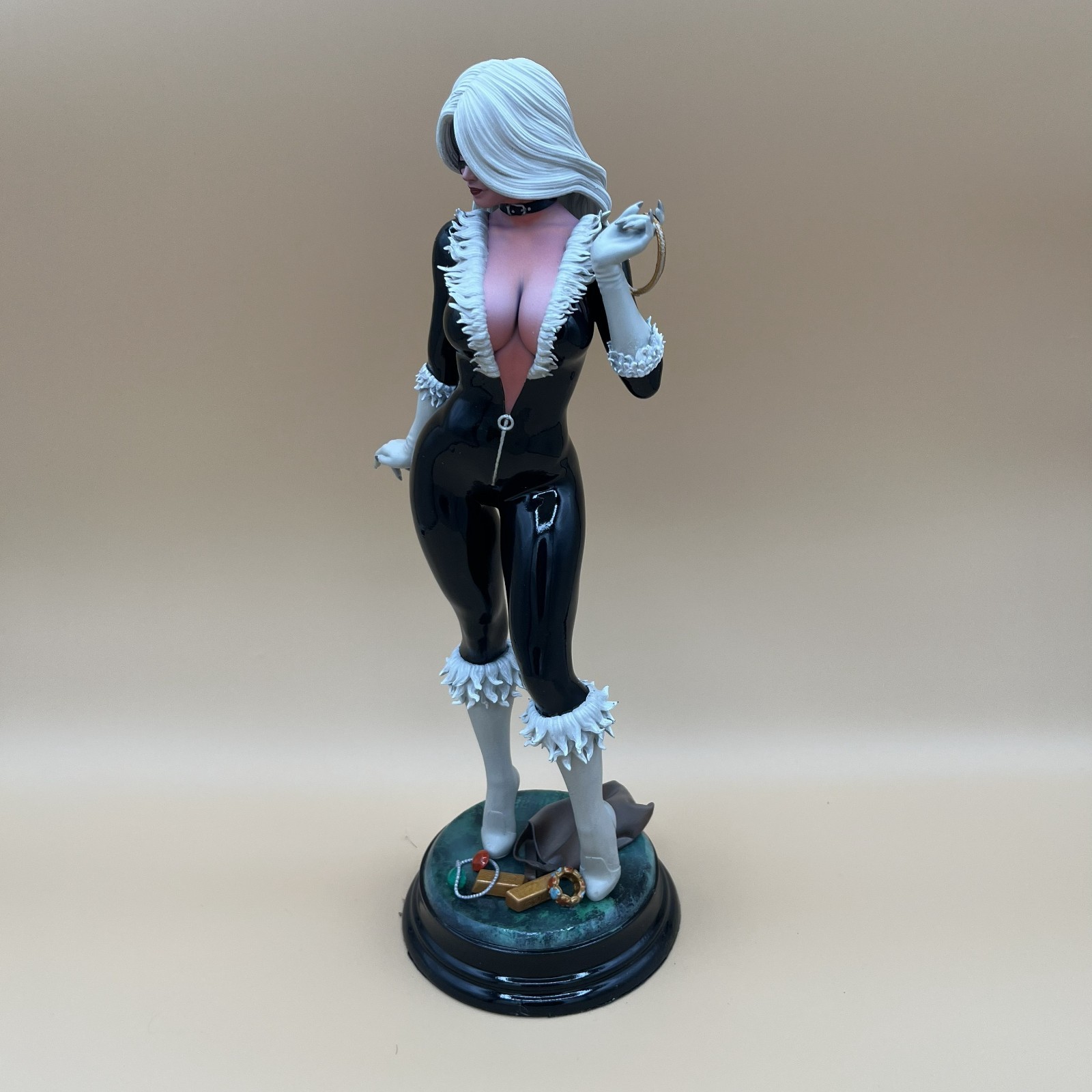 Hand-Painted Black Cat Thief Statue • Comic-Book Resin Figurine, Display Decor