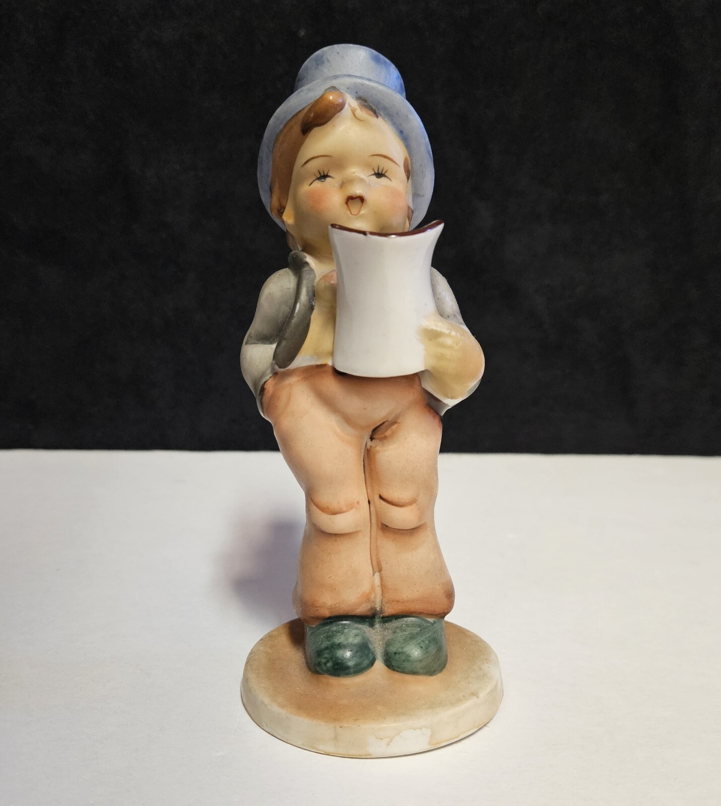 Hummel Style Figure SINGING MAN IN HAT & TAILS Caroler 5.75″ Occupied Japan