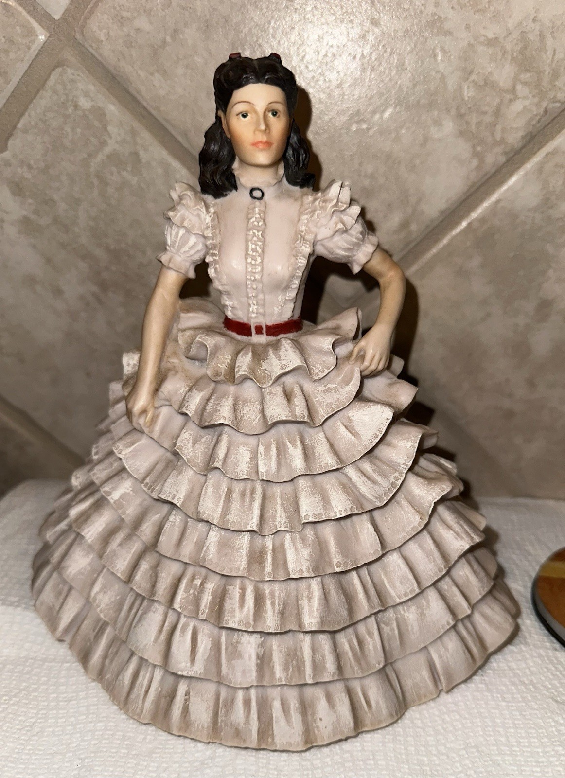 (2) Gone With the Wind Dave Grossman Figurines Of Scarlett O’Hara & Rhett Butler