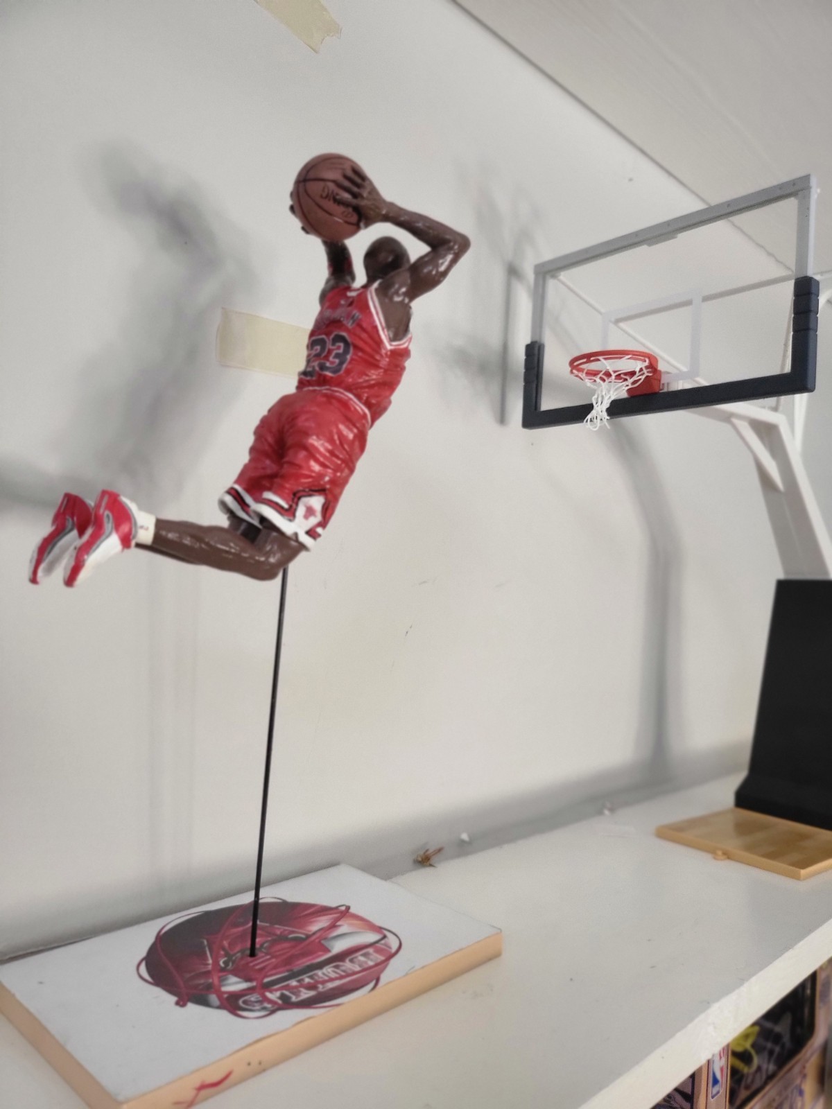 Custom Michael Jordan Chicago BULLS Figurw Dunking With 2 Hands.