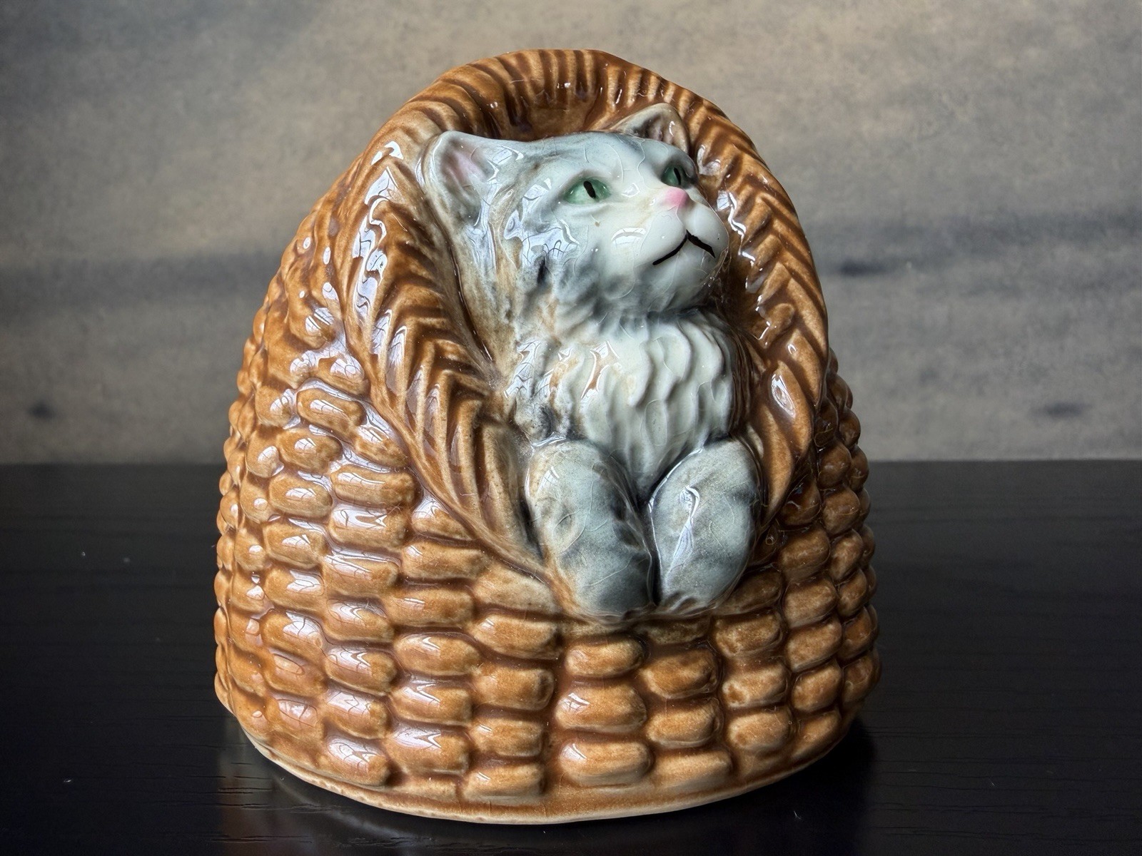 Vintage Goebel Kitten Bank/“Cat In Basket” 1974 West Germany with Key