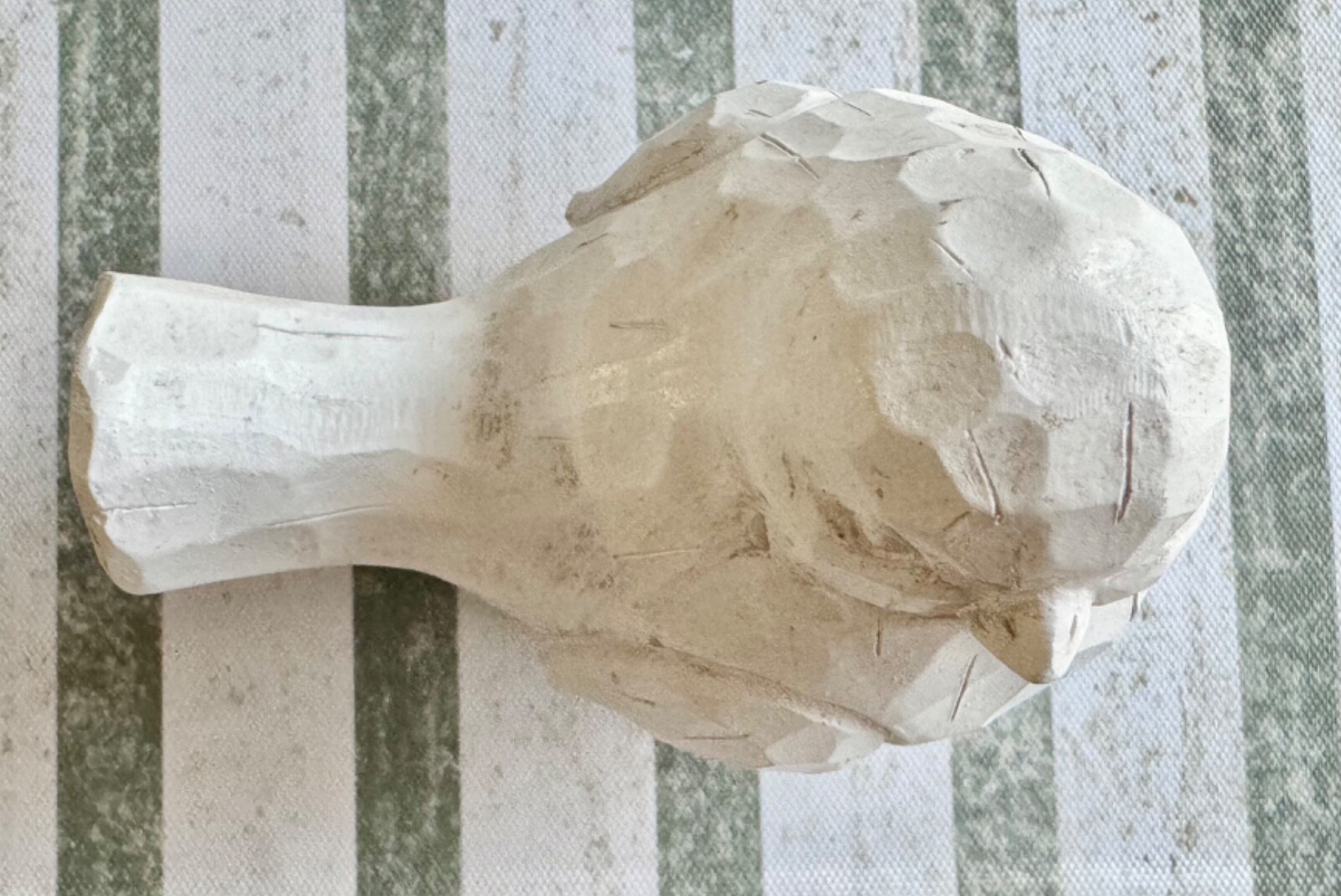New Rustic Farmhouse White Distressed Carved-Look Resin Bird Figurine – 4”