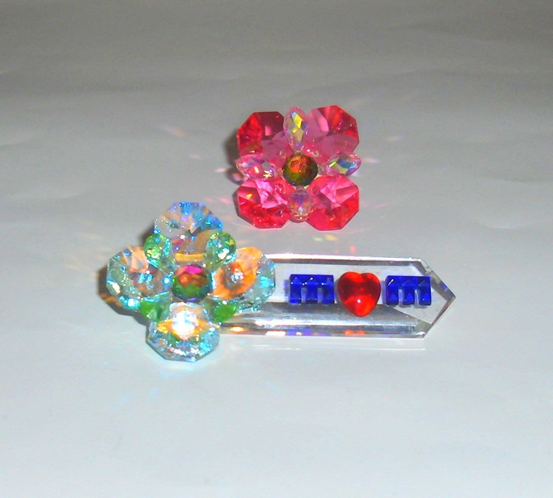 2 Austrian Crystal ROSES for “Mother” – Collectible figurines
