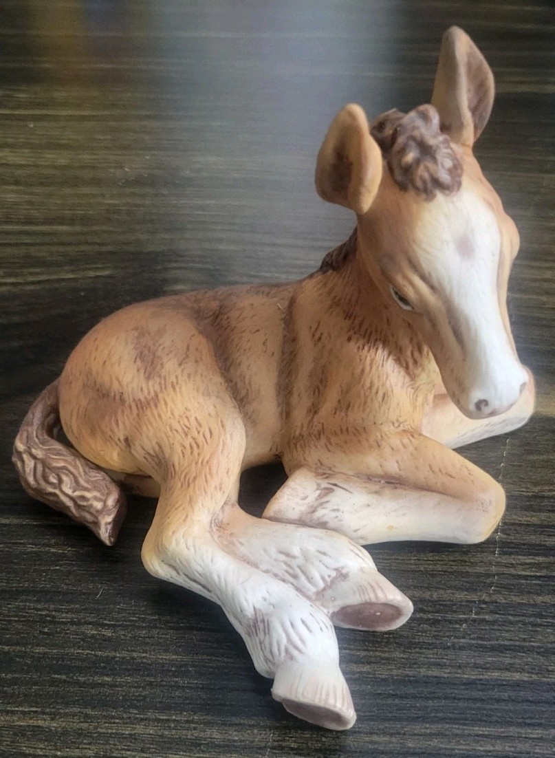 “Buddy Clydesdale Foal Figurine – Baby Animals Collection by Roger J. Brown