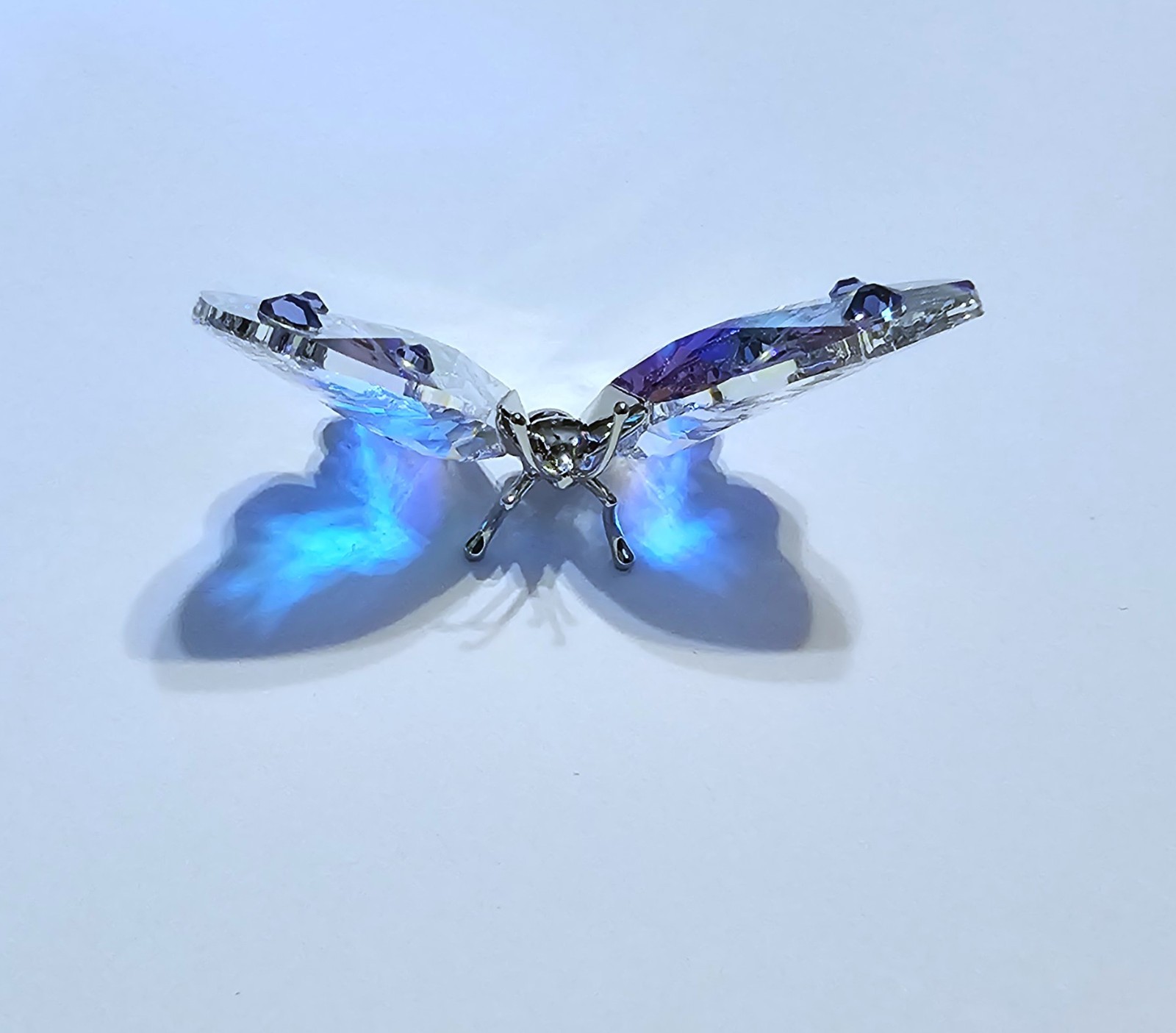 🦋 Swarovski Crystal 2026 Arianna Grande, Aurora Borealis Butterfly Figurine NIB