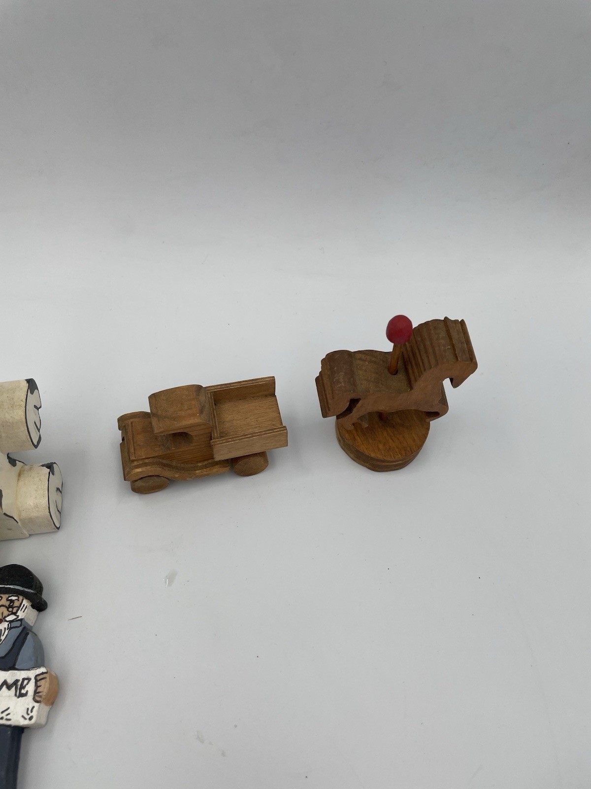 Vintage Amish Wooden Figures Primitive Folk Art Hand Painted Animals Unique T4