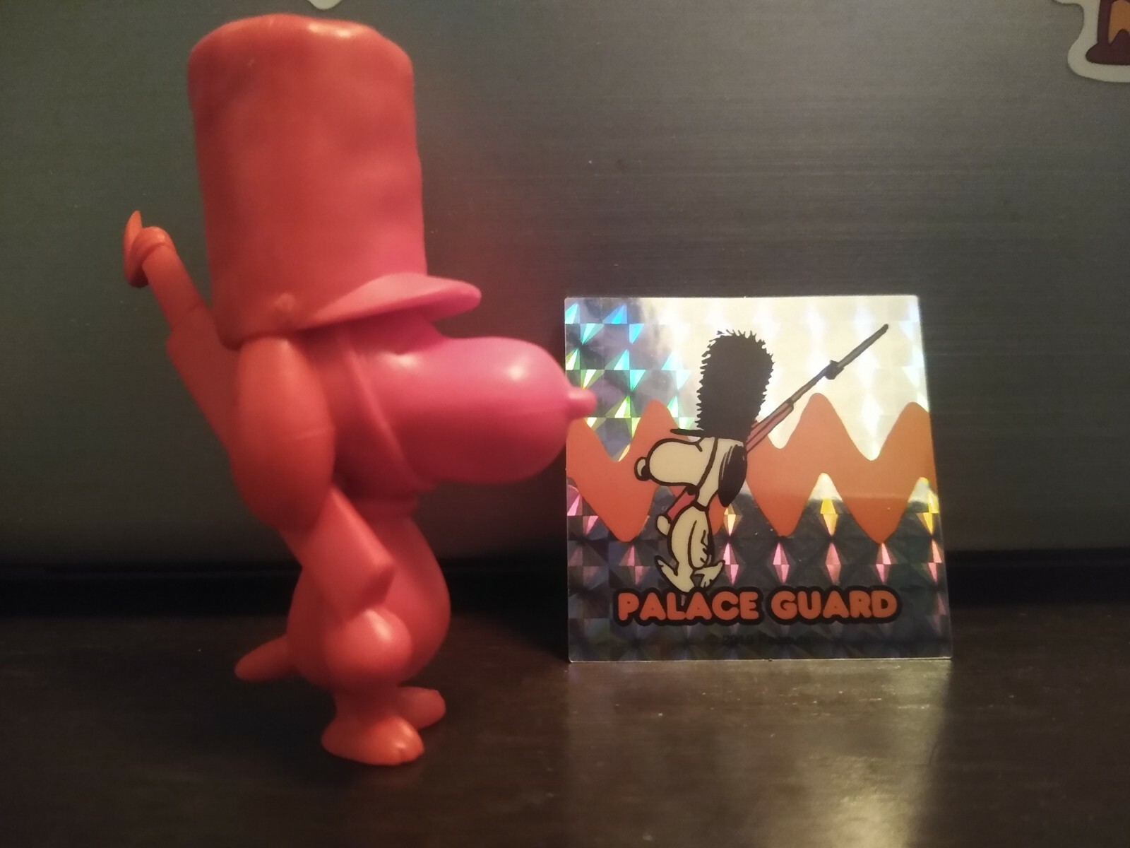 Keshi Surprise! Peanuts Snoopy Collection Mini-Figure Palace Guard Red