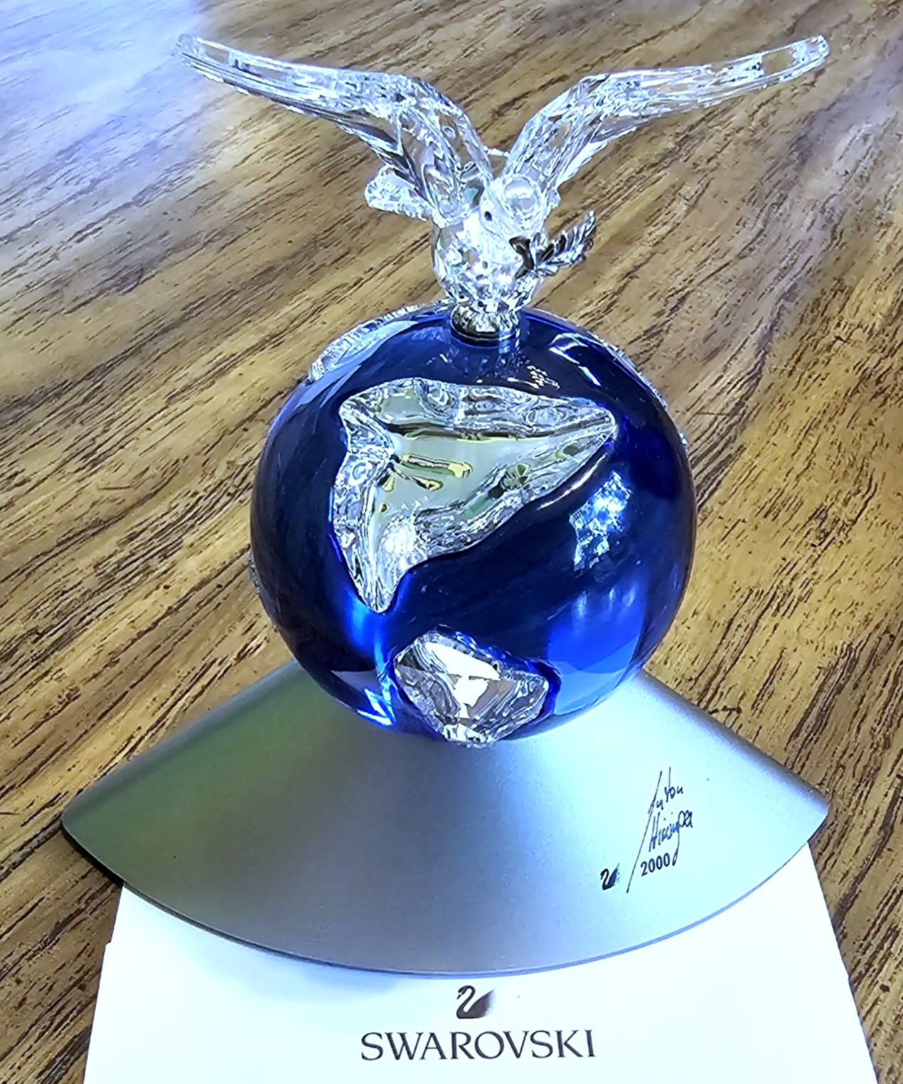 🌎 Swarovski Crystal 2000 SCS Special Millennium Ed. Planet Globe Figurine, Dove