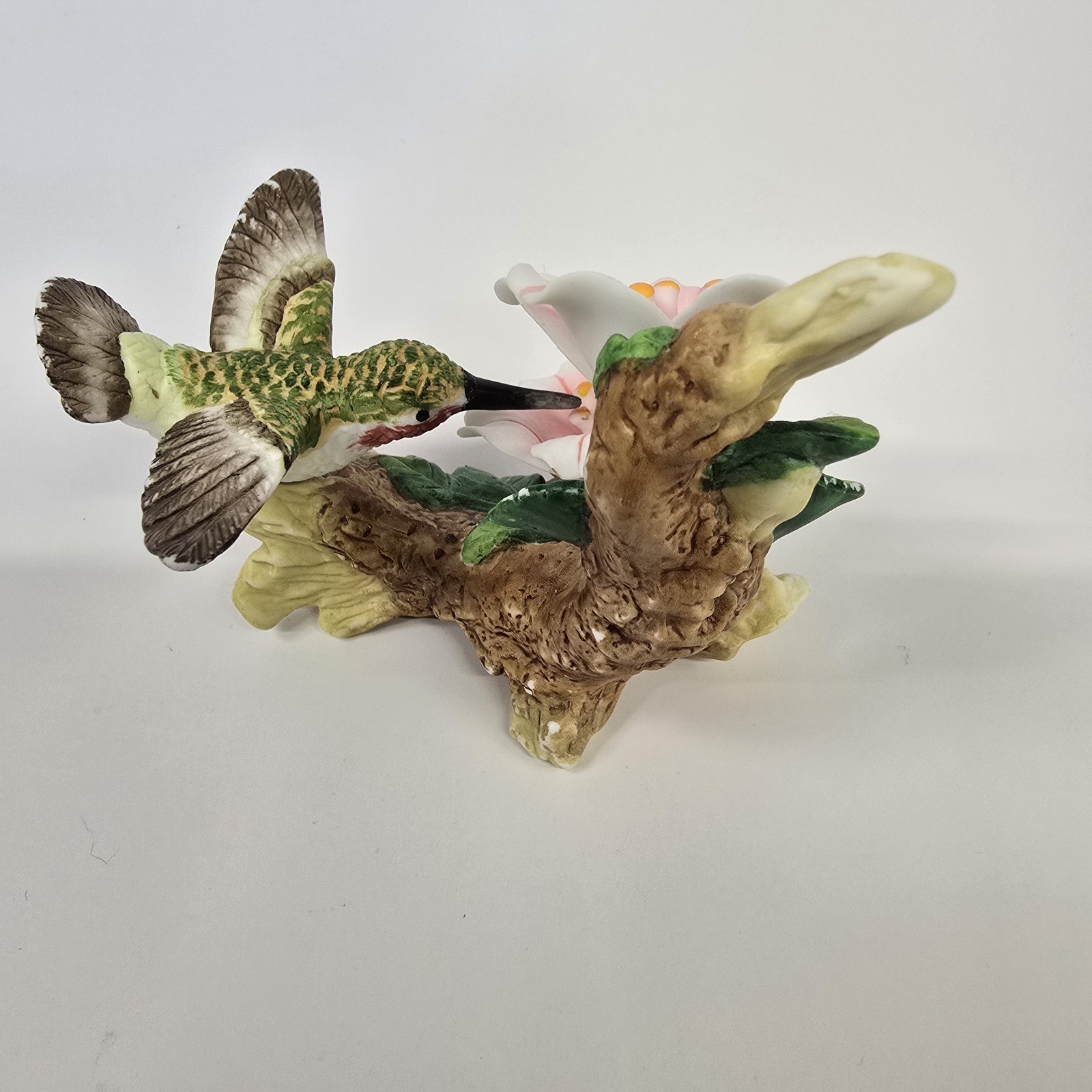 Vtg Hummingbird Figurine Porcelain Flora Avon Collectible 3″W x 4″L x 4″H