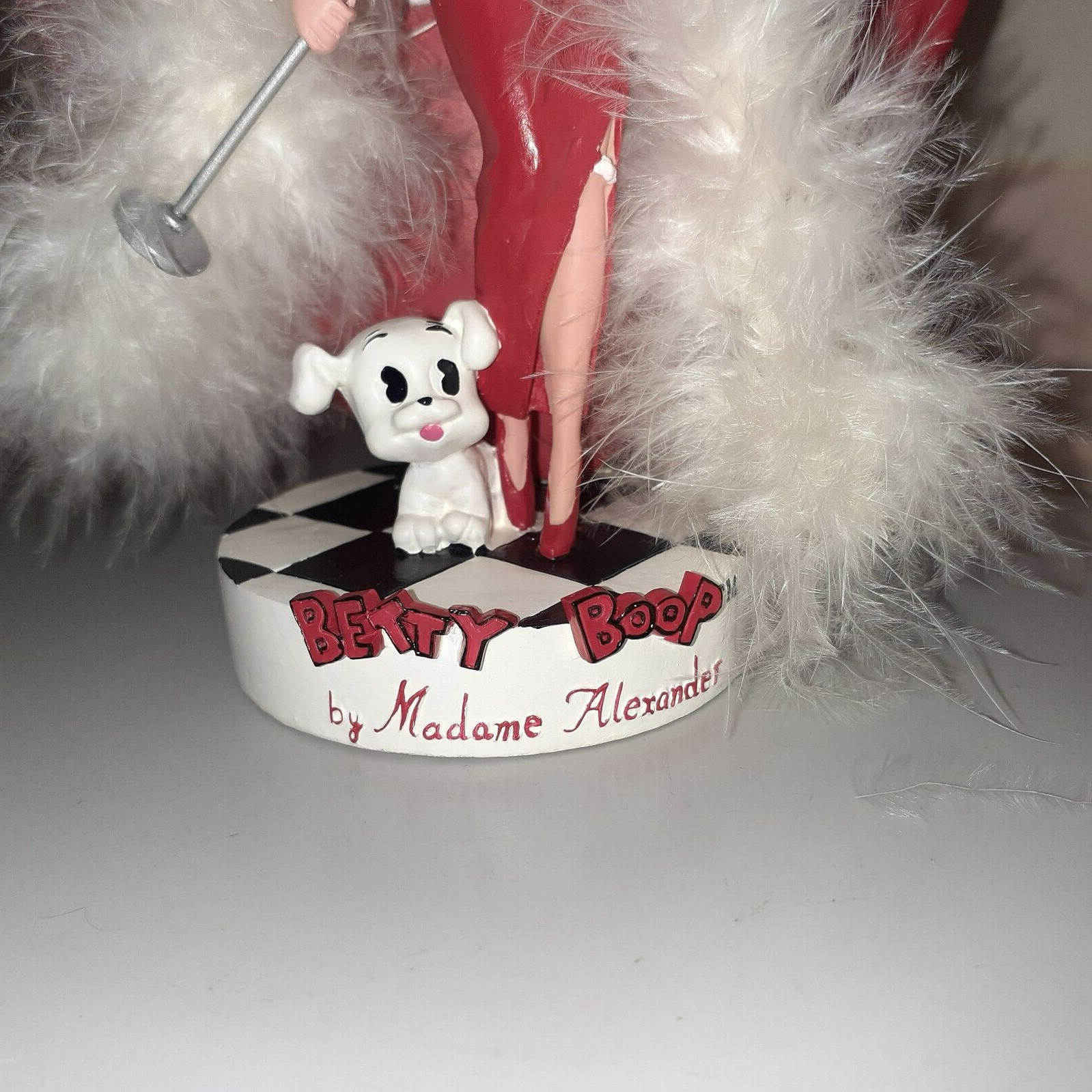 2000 Madame Alexander LOVE, BETTY BOOP Figurine 5.5″ tall x 4.9″ x 2.6″