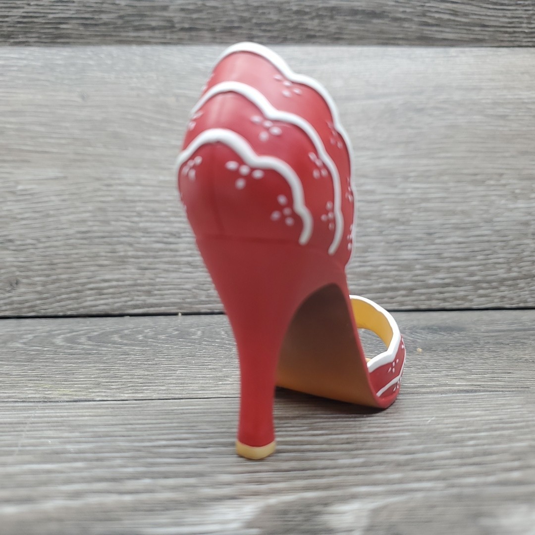 Danbury Mint “Disco Darling” Shoe Steps in Time Just the Right Shoe