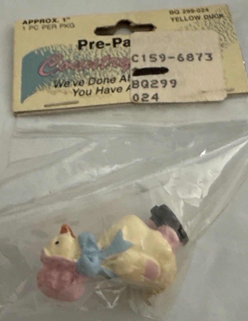 Wang’s International Pre-Painted Resin – Yellow Duck BQ 299-024