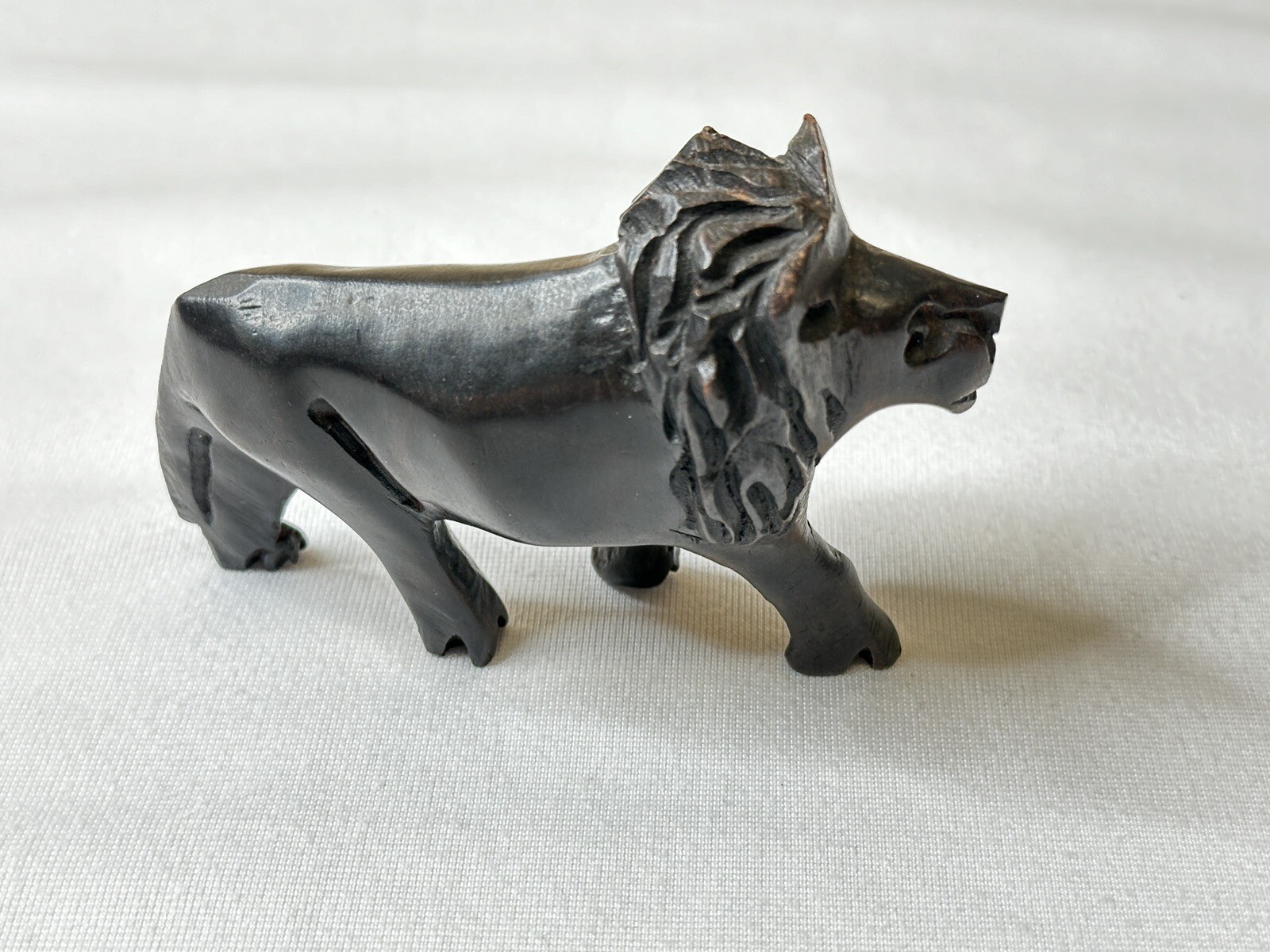 Wooden Lion Carving Sculpture Ornament – Vintage Hand Crafted 4″ Long