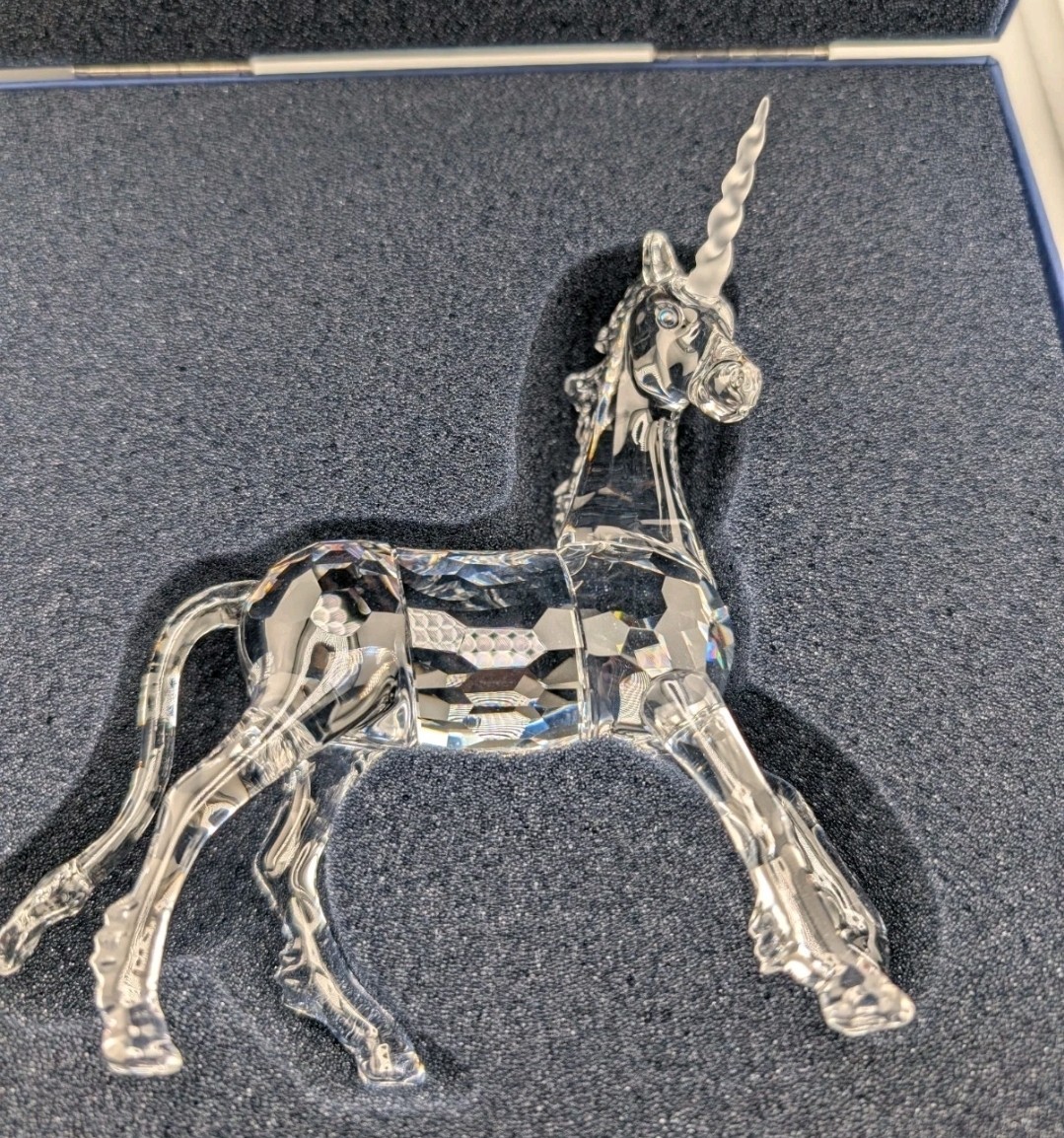SWAROVSKI UNICORN W/BLUE EYES Box & COA 630119 Retired 2009 MIB