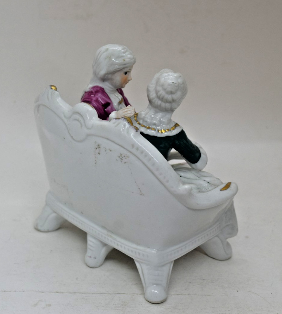 Vintage Colonial Figures on Settee Handgemalt