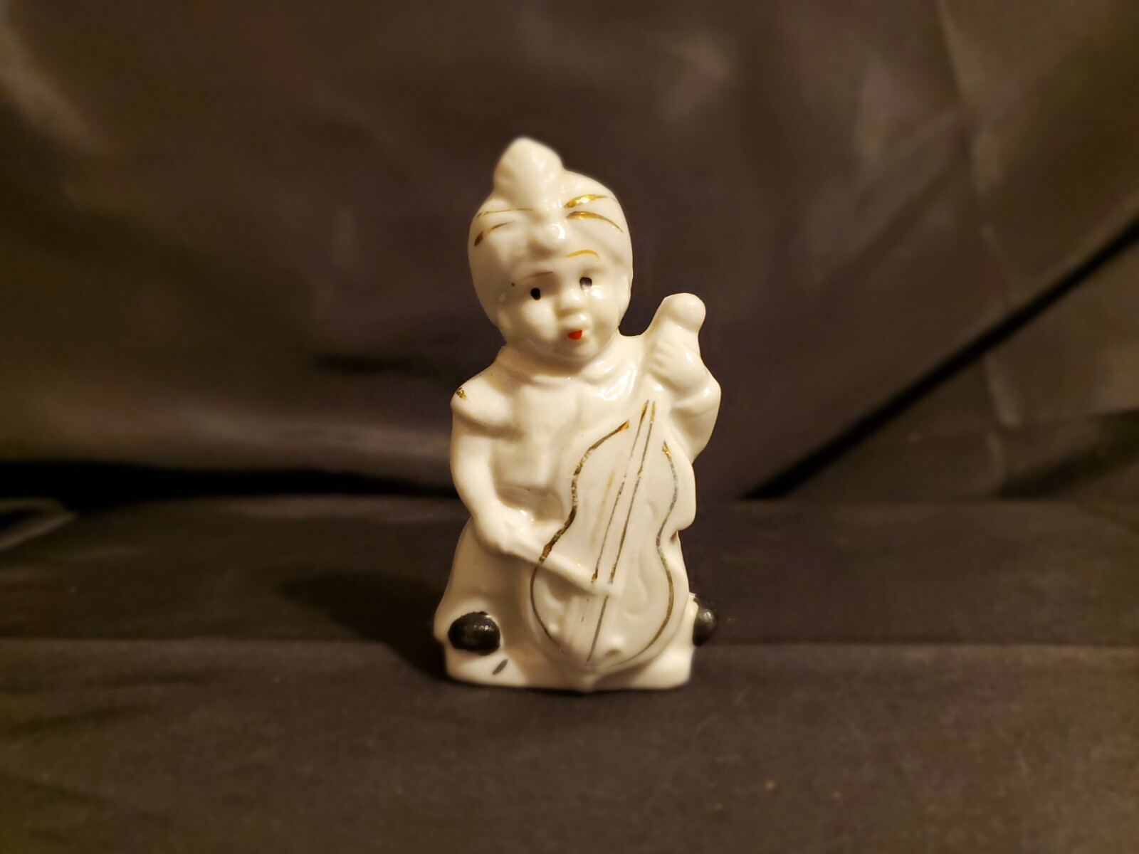 Genie Porcelain Figurine Playing Violin White with Gold Black Features 3″ Japan