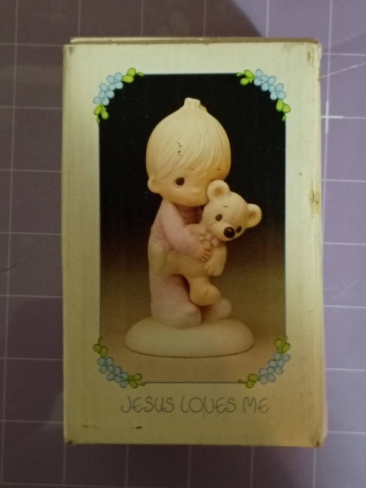 Precious Moments “Jesus Loves Me” Boy Teddy Bear E-1372/B Year: 1978 w/ Box