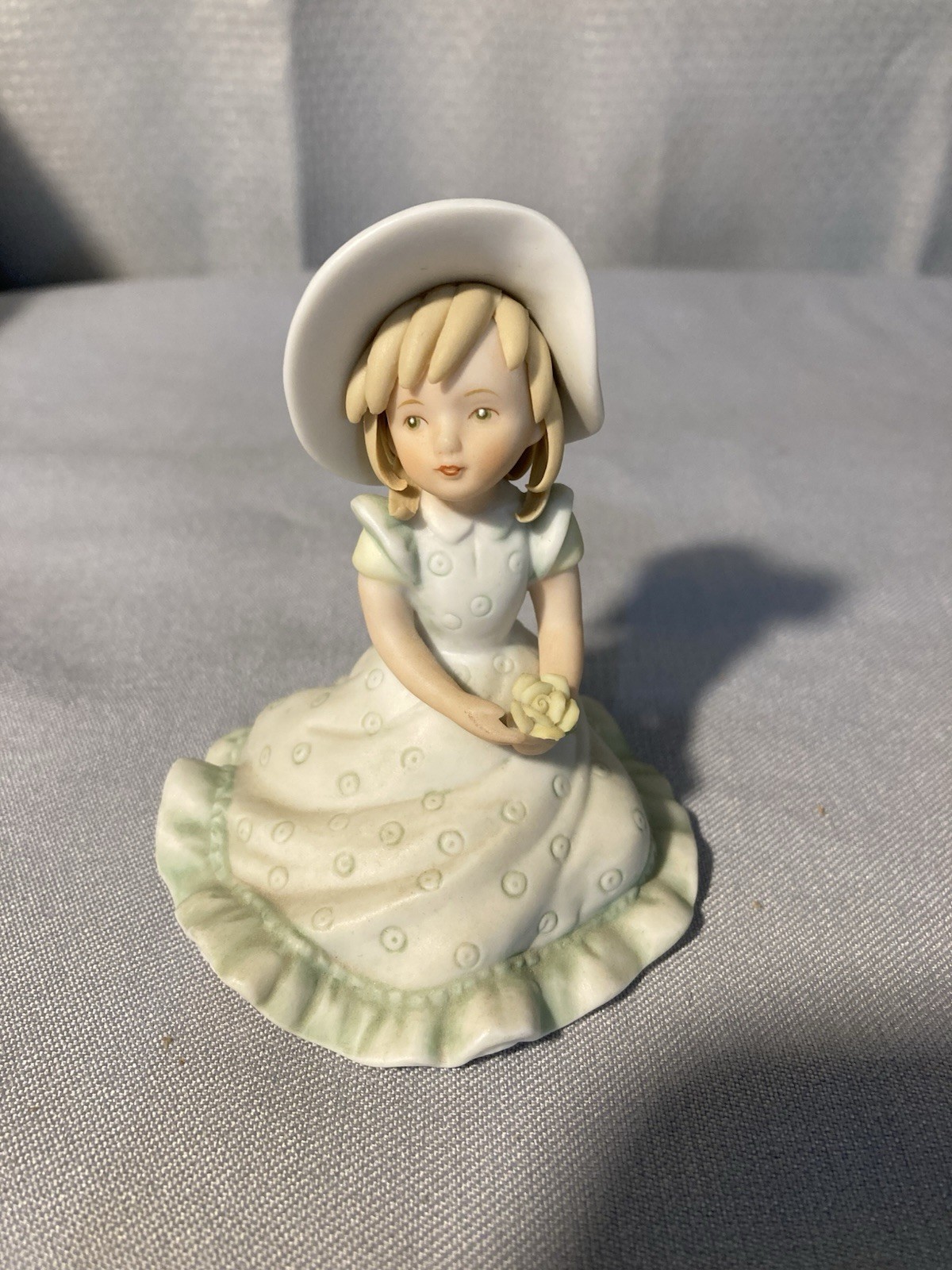 Vintage RR Roman Porcelain Girl Figurine White/Green/Yellow 3.25 in