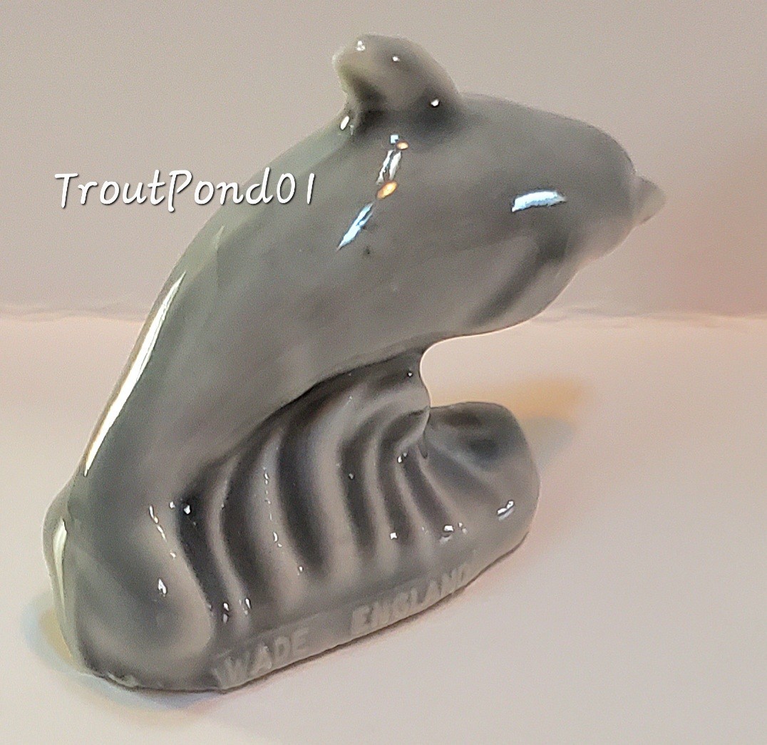 Wade Whimsies Dolphin Tom Smith Party Crackers Sealife Gray Porcelain Figurine