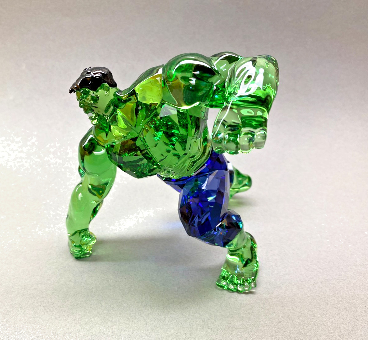 Swarovski Crystal MARVEL HULK Figurine 5646380 + Original Box