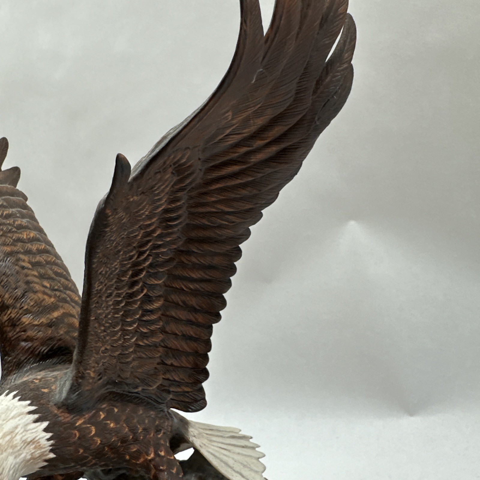 Franklin Mint American Majesty Bald Eagle Porcelain Figurine Van Ruyckevelt 1987