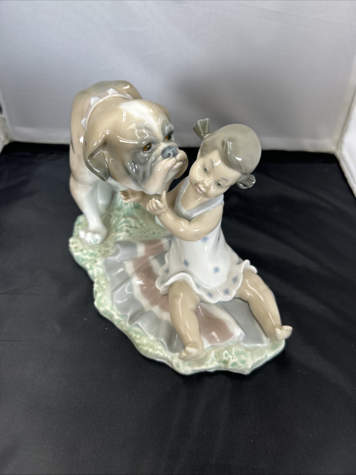 Lladró Girl with French Bulldog Porcelain Figurine 8522 2010–2019 Rare