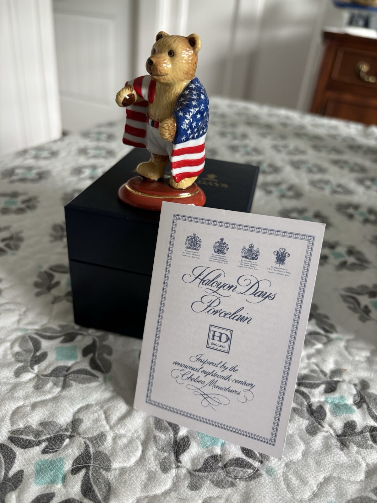 Halcyon Days Figurine American Teddy Bear Boxer 2012 W/Box And Booklet