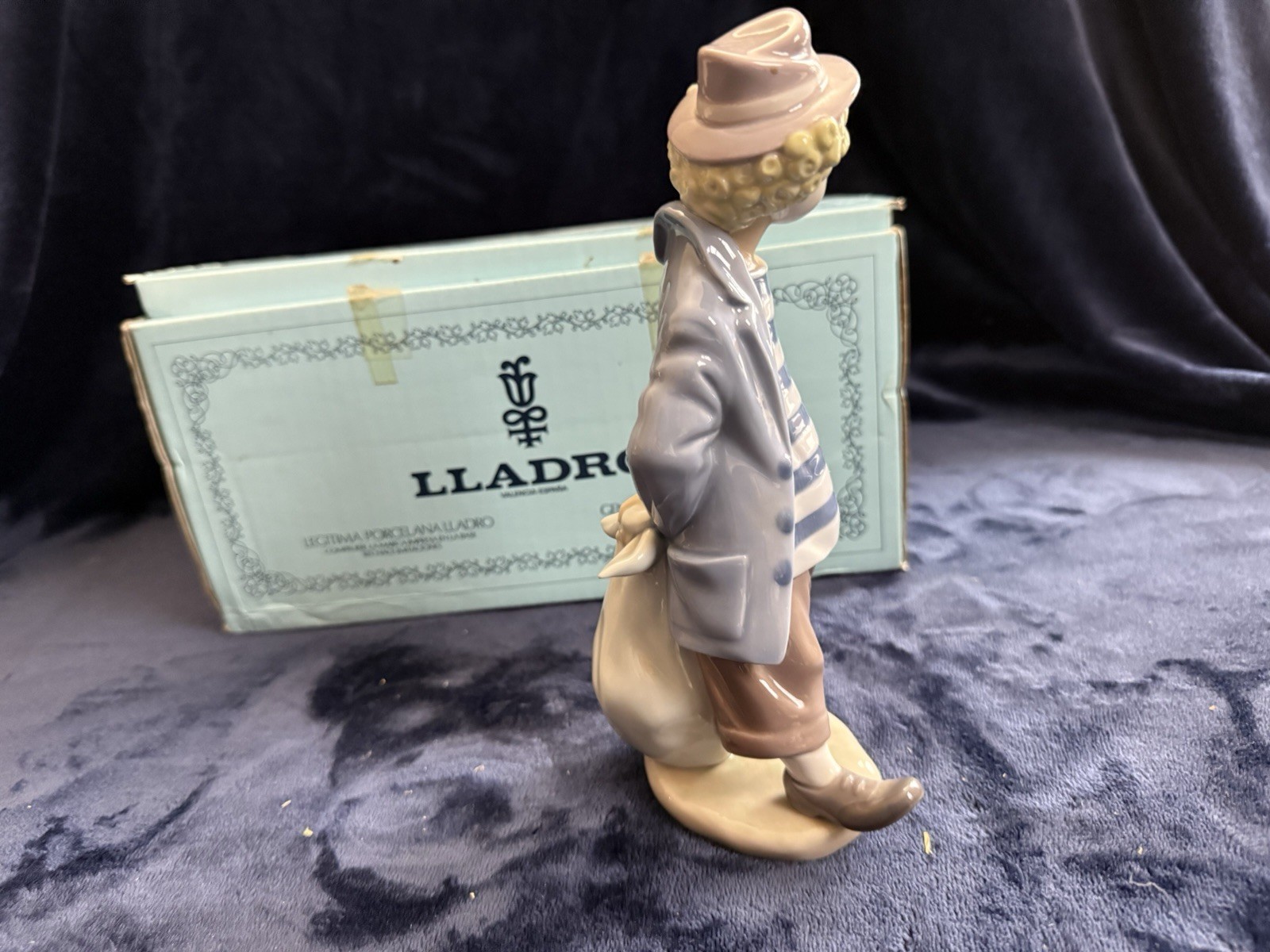 LLADRO 1986 “Little Traveler” #7602 Circus Clown Collectors Society