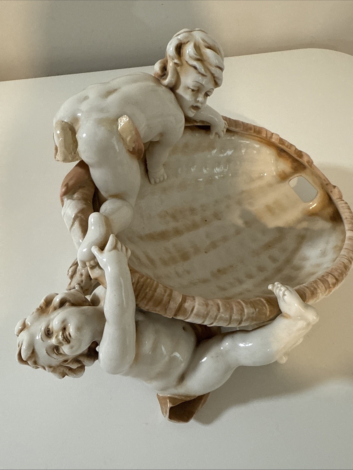 Antique German Volkstedt Rudolstadt Angel Cherubs Woven Basket(1890-1918?)