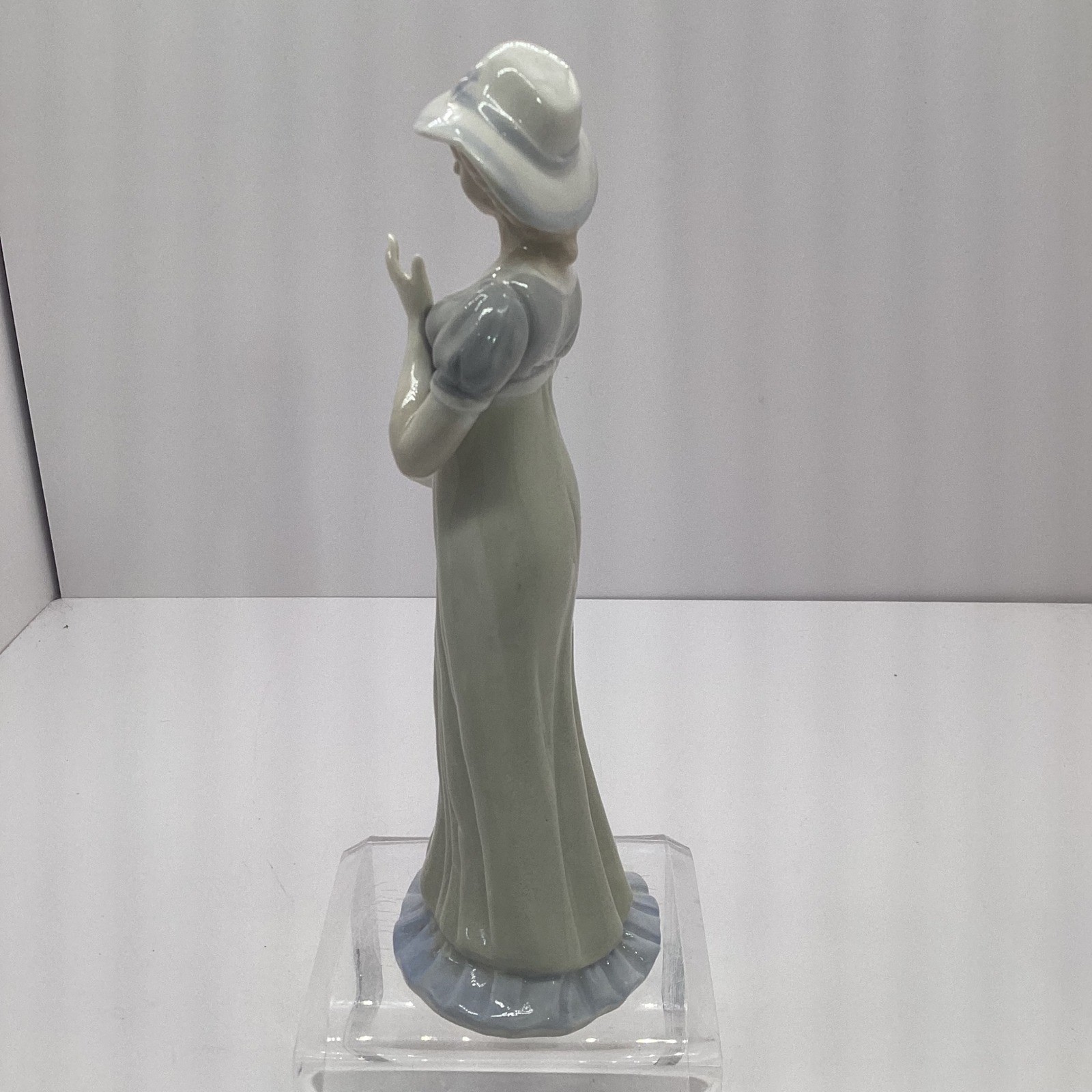 Porcelain Figurine Lady in Regency Dress and Bonnet Vintage Home Decor
