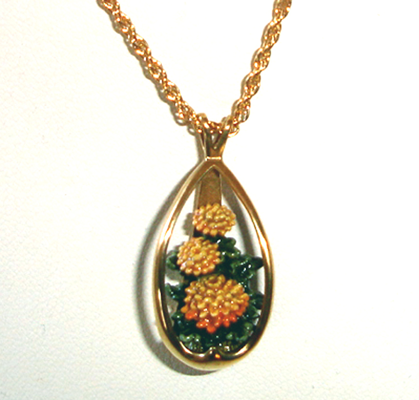 Olszewski Goebel CHRYSANTHENUM Miniature Flower Pendant Necklace 24″ Chain New