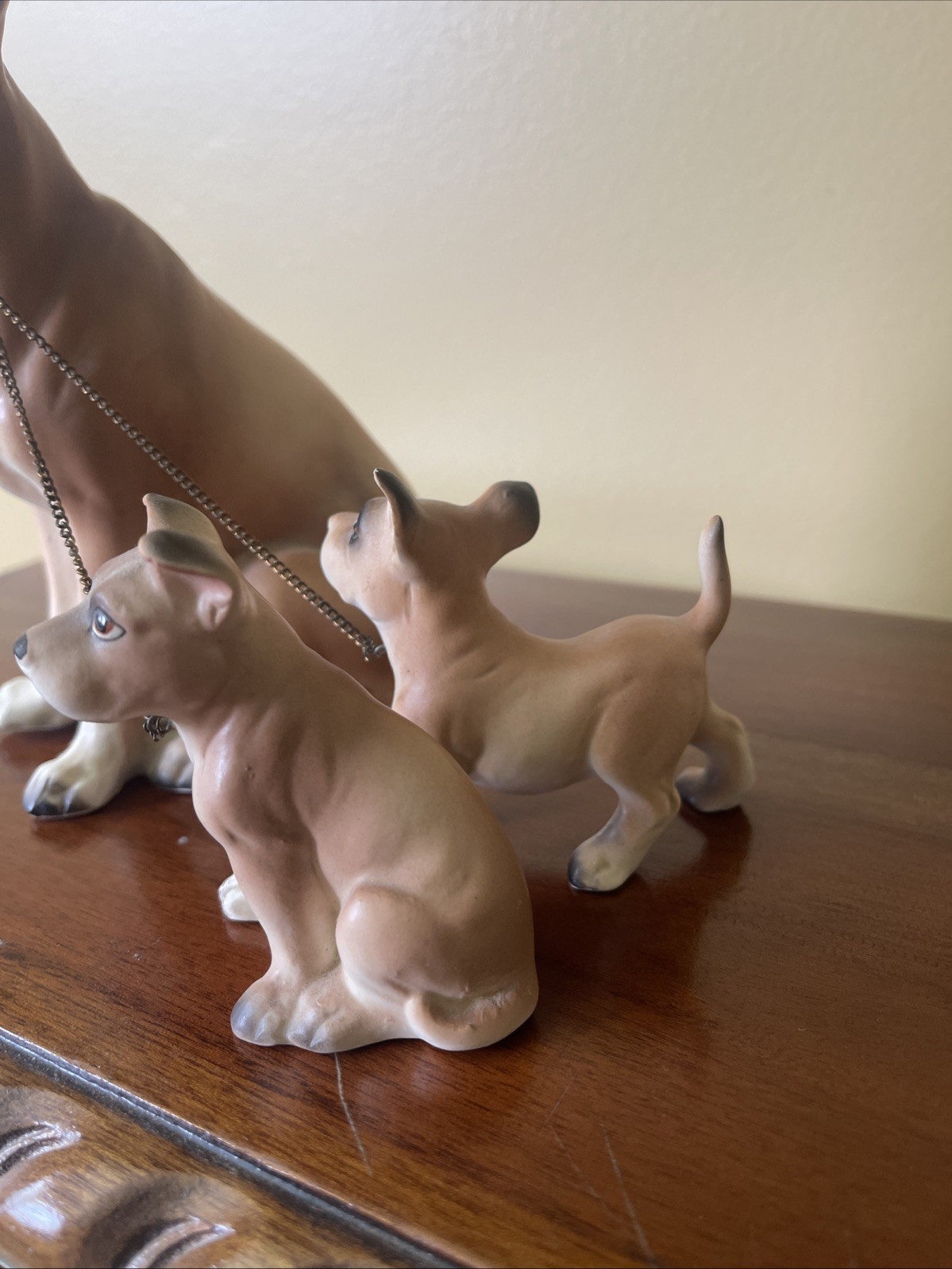 Vintage Lipper & Mann 6 1/4″ Dogs Pit Bull / Boxer Mom & Her Puppies w/ Chains