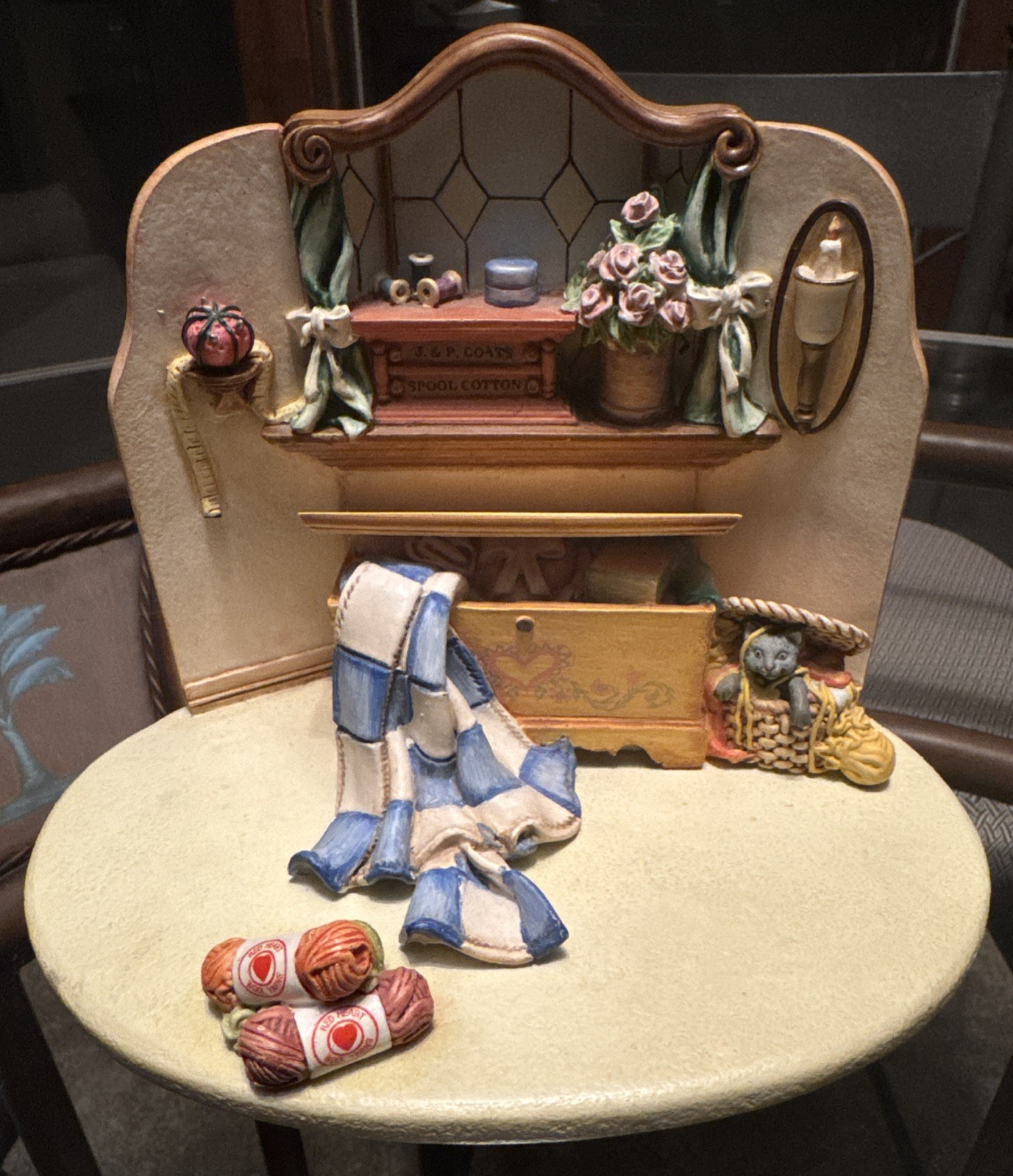 Goebel Quilting Bee Scape #1047D & Small Hope Chest #1046D 1999