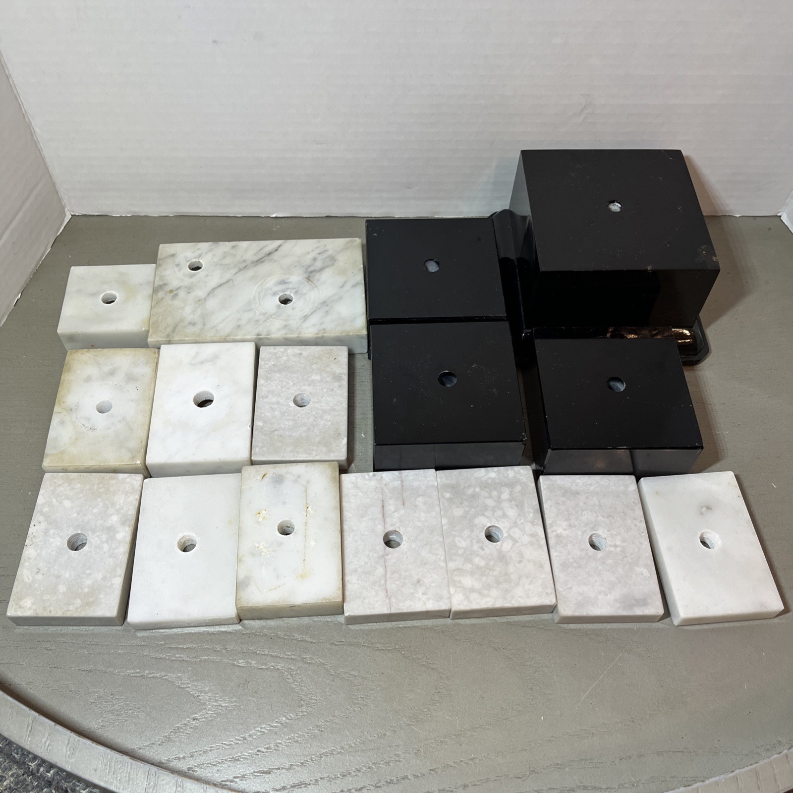 Lot of 16 Black White Marble Lamp Base Blocks Square Trophy Parts 2×2″ to 4×4″