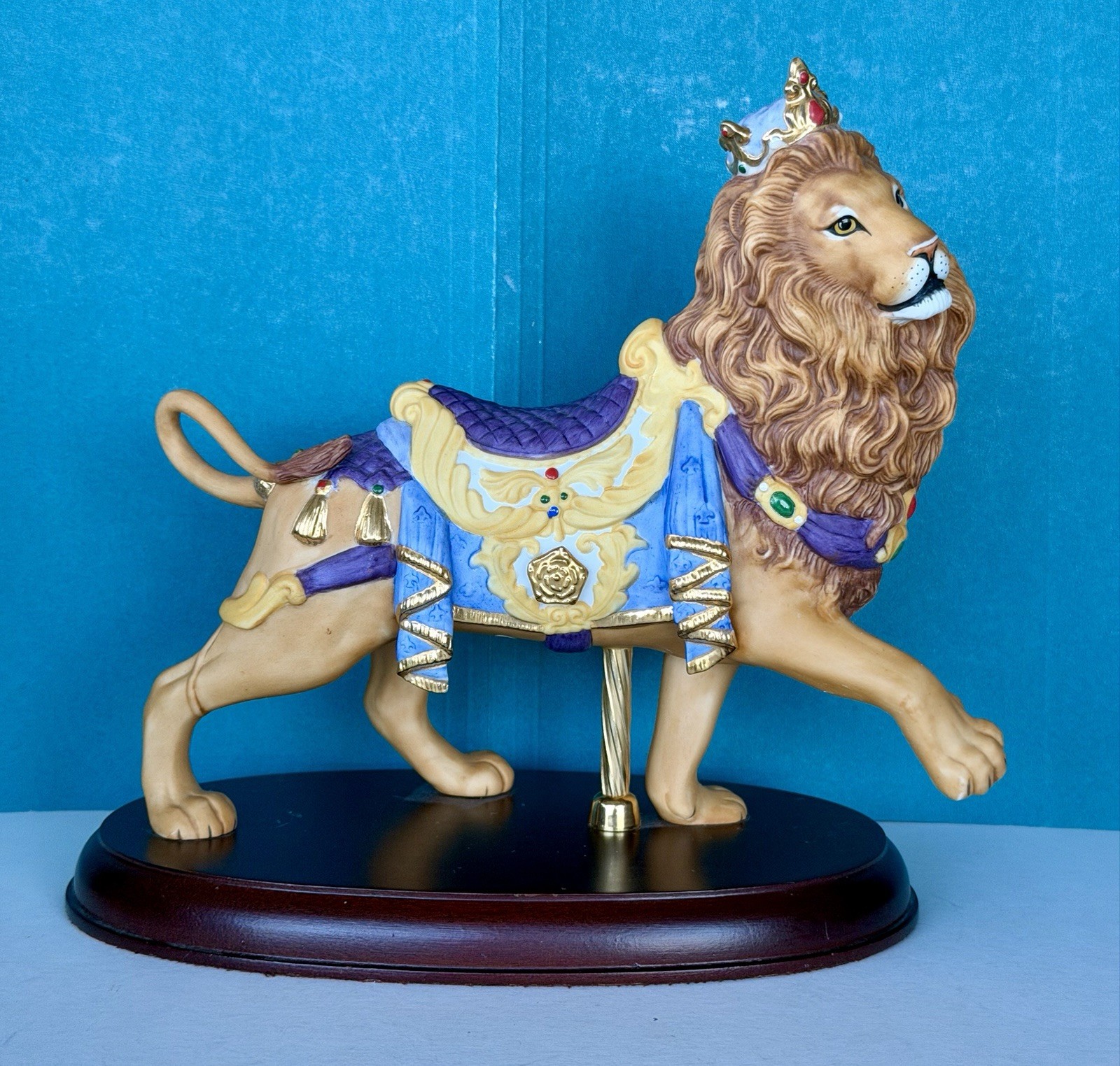 Lenox Carousel ROYAL LION Limited Edition Porcelain Figurine Wood Base MINT