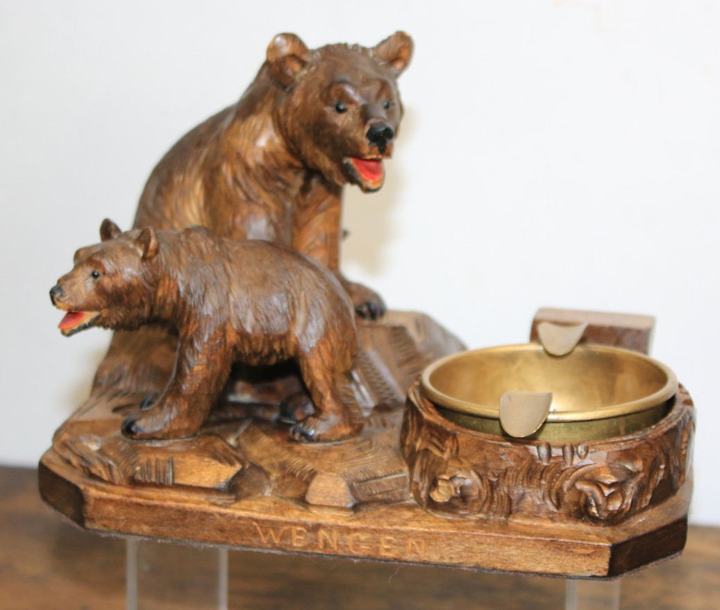 Vintage BLACK FOREST Mother BEAR and cub CARVED WOOD ASHTRAY Wengen 7″x5″x5″