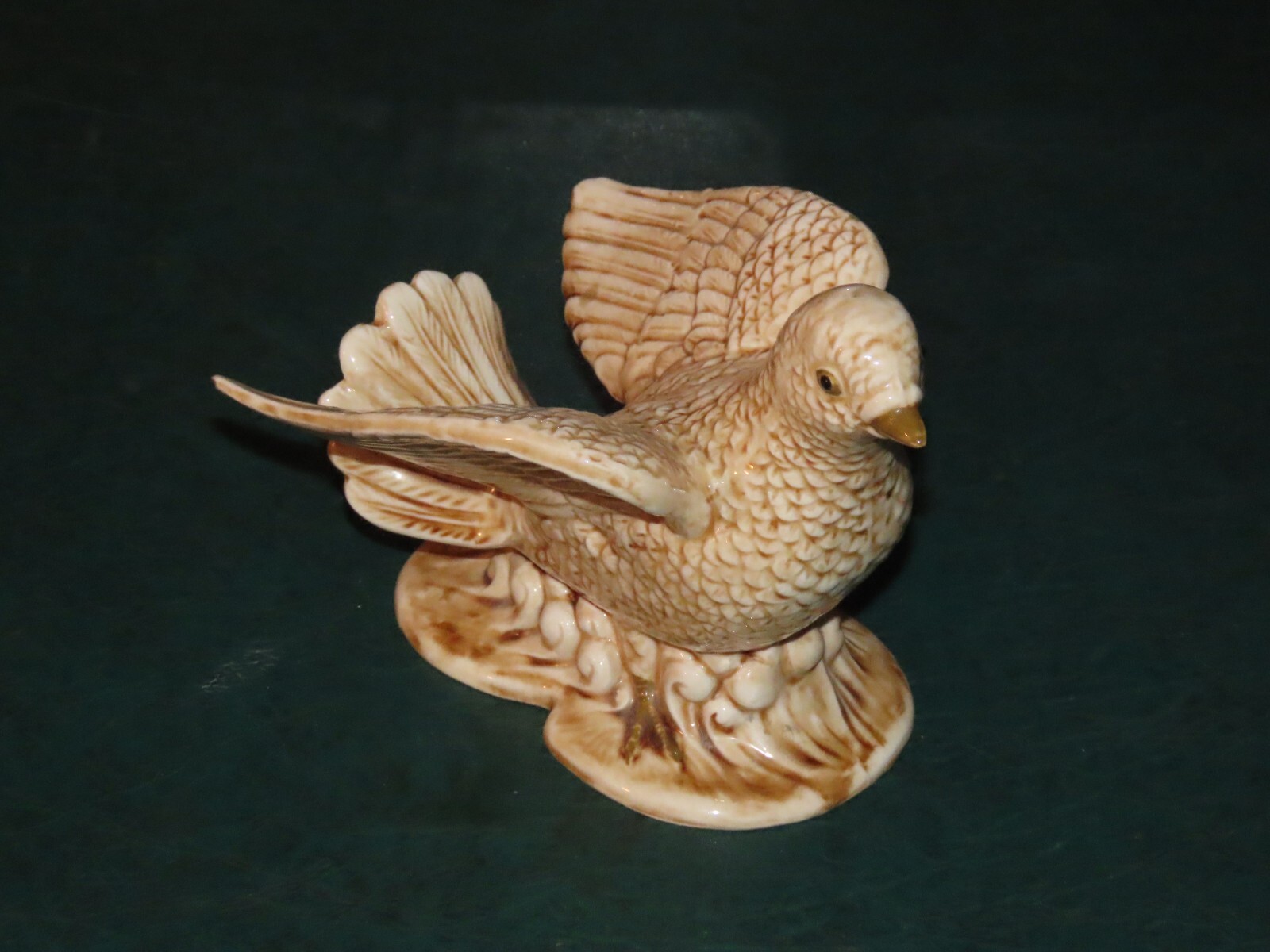 Vtg UCAGO JAPAN BIRD CERAMIC FIGURINE