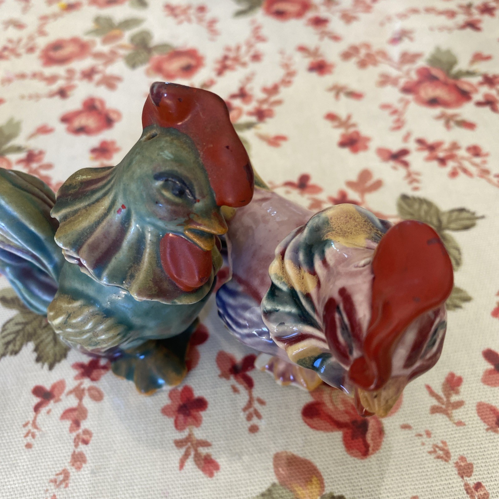 Vintage Ceramic Arts Studio Vibrantly Painted Roosters Cocks 1949 USA
