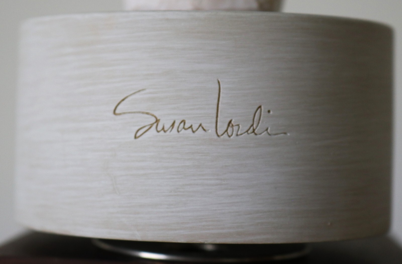 Willow Tree – Surrounded by Love – Abundant .. Musical Susan Lordi 2012 #27166