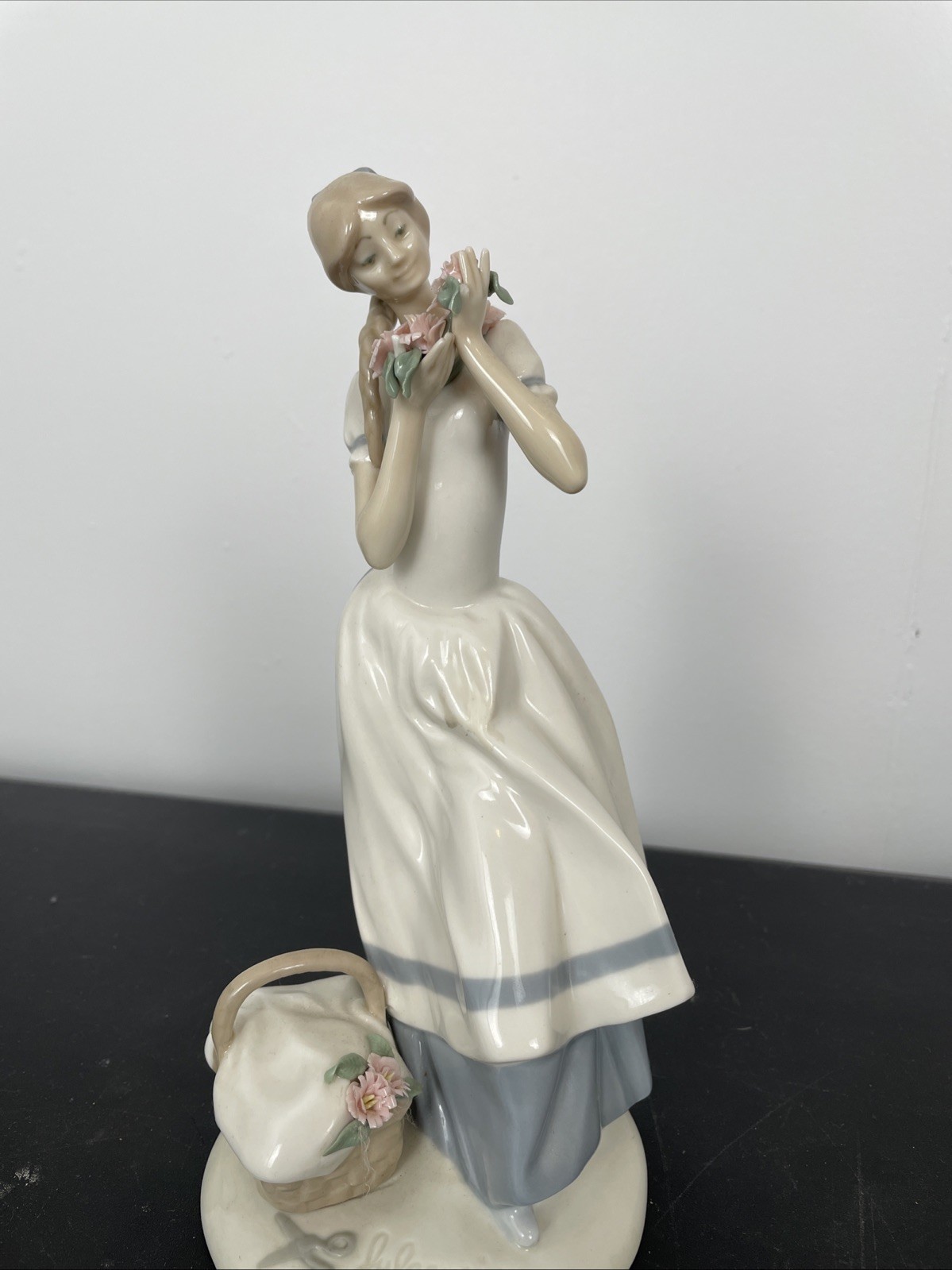 Franklin Mint CECILIA THE CARNATION MAIDEN Lladro Artist Fulgencio Garcia Spain