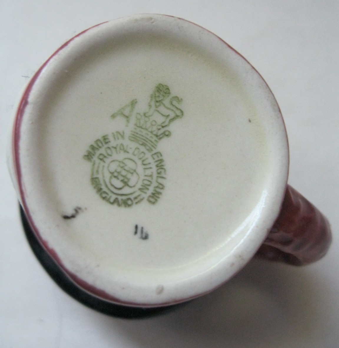 Vintage Royal Doulton BEEFEATER Small Ceramic Toby Mug, 2 & 1/4″ inch