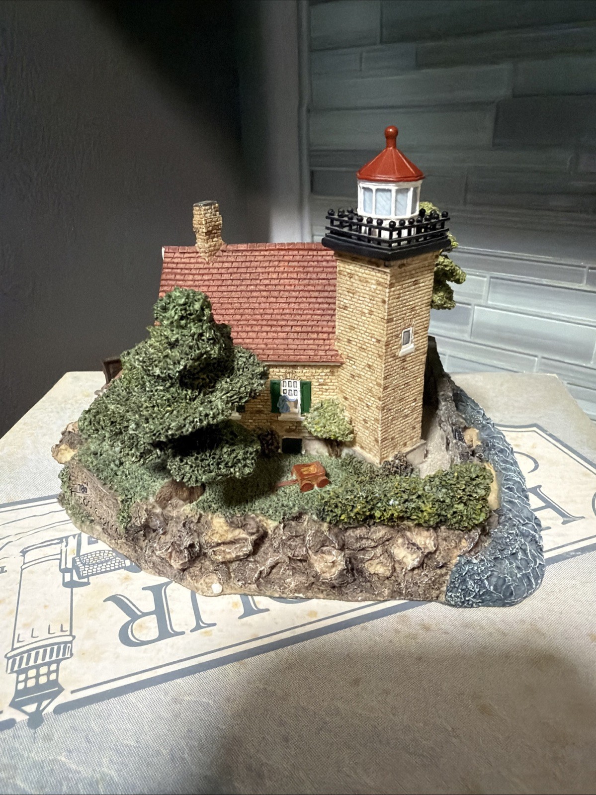 2000 Harbor Lights “Eagle Bluff” # 249 Lighthouse with COA & Box