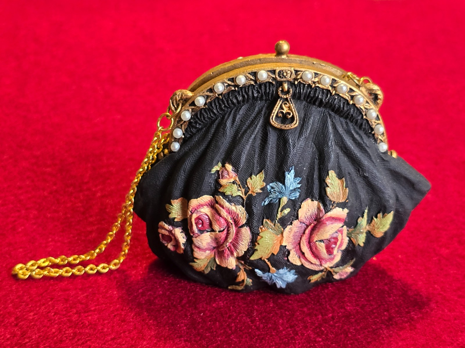 Vintage Miniature Decorative Handbag Figurines w/ Gold Chain Gold Tone High Heel