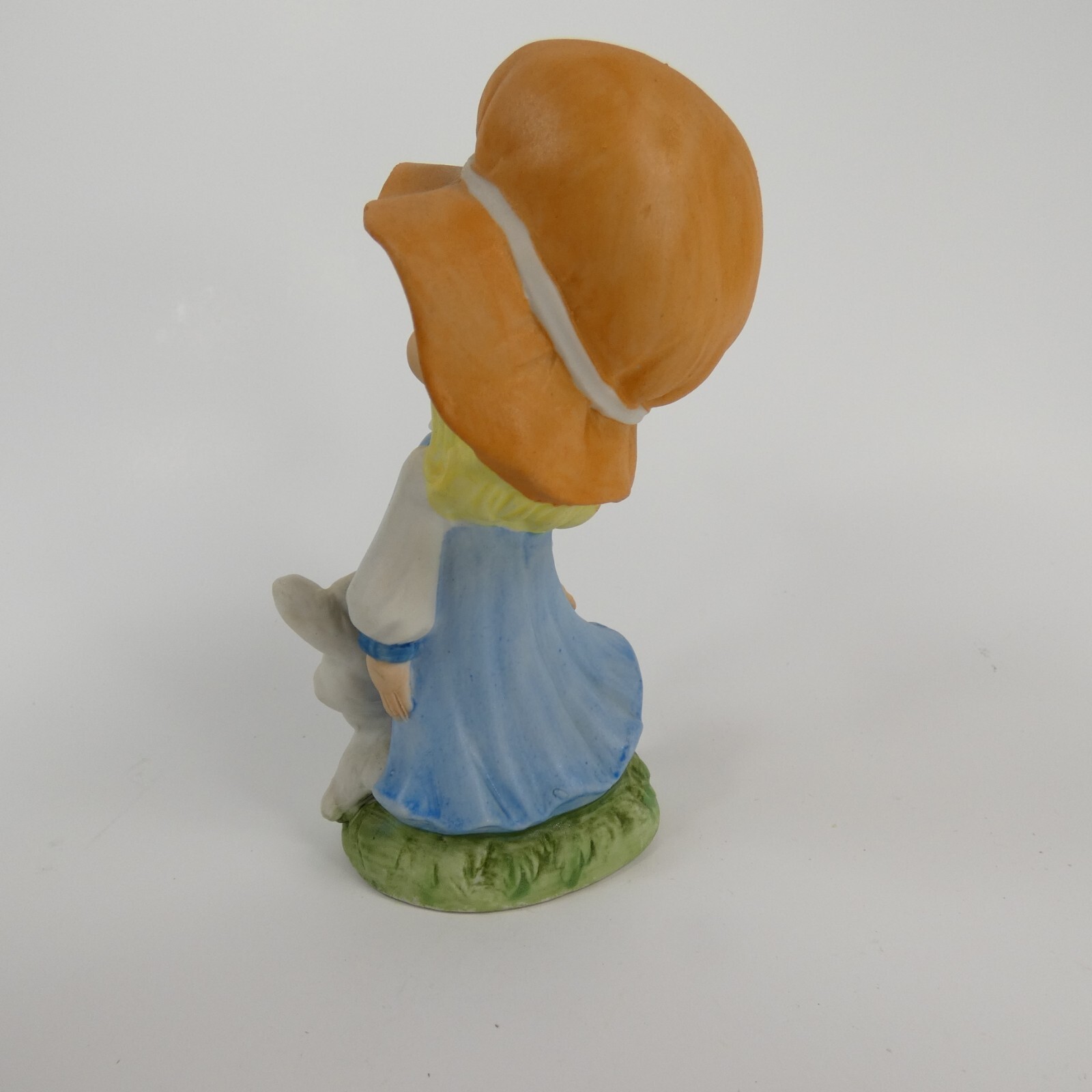 Vintage 70s adorable bonnet girl figurine with bunny unmarked WPJM2