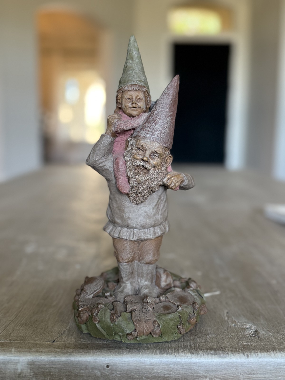 Tom Clark Cairn Studio Papa and Princess #69 Signed 1983 Lot 94 Gnome Figurine