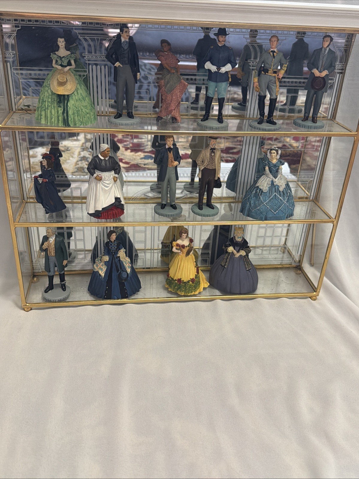 Franklin Mint Gone With The Wind Set of 15 Figurines with Display Shelf Case