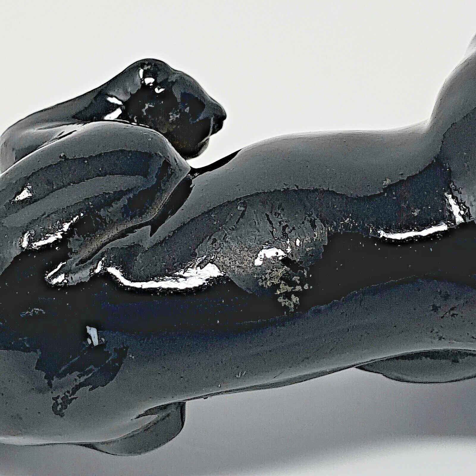 Black Panther Ceramic Figurine MCM vintage Japan 1.5″ T 4.75″ L left arm forward