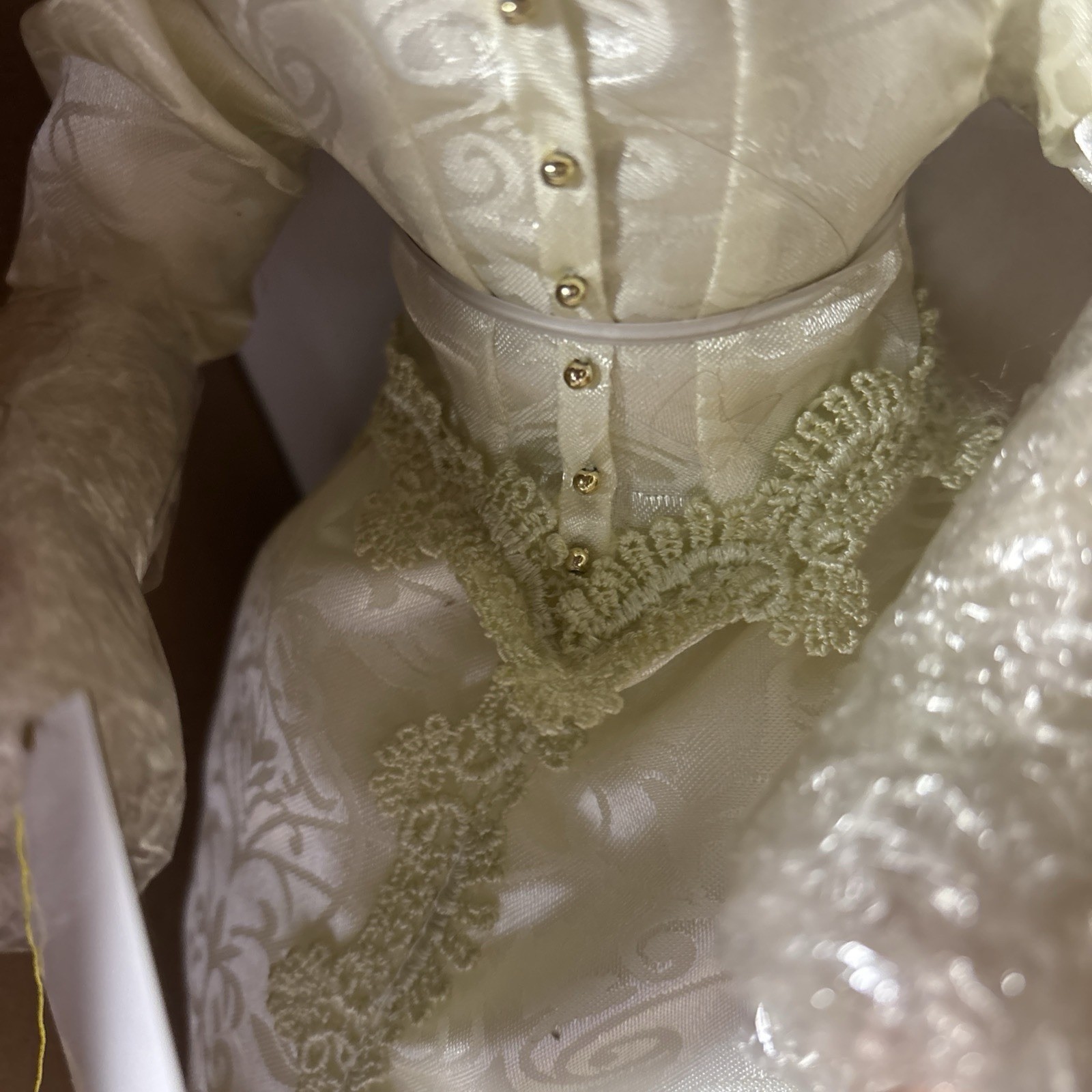 VINTAGE Heritage Signature Collection Porcelain Doll Emma 13″ NEW IN BOX #12370