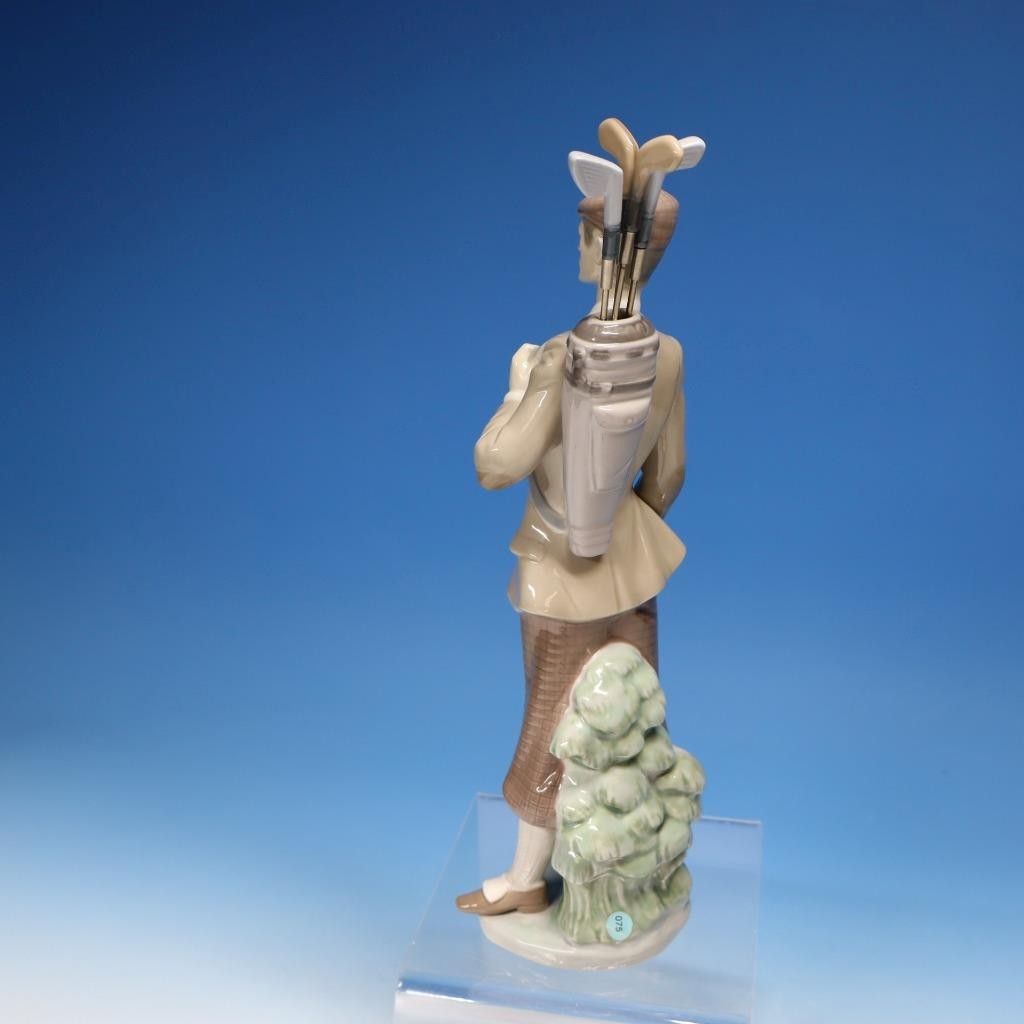 Vintage Lladro Porcelain Figurine #5301 Waiting to Tee Off Playing Golf Retired